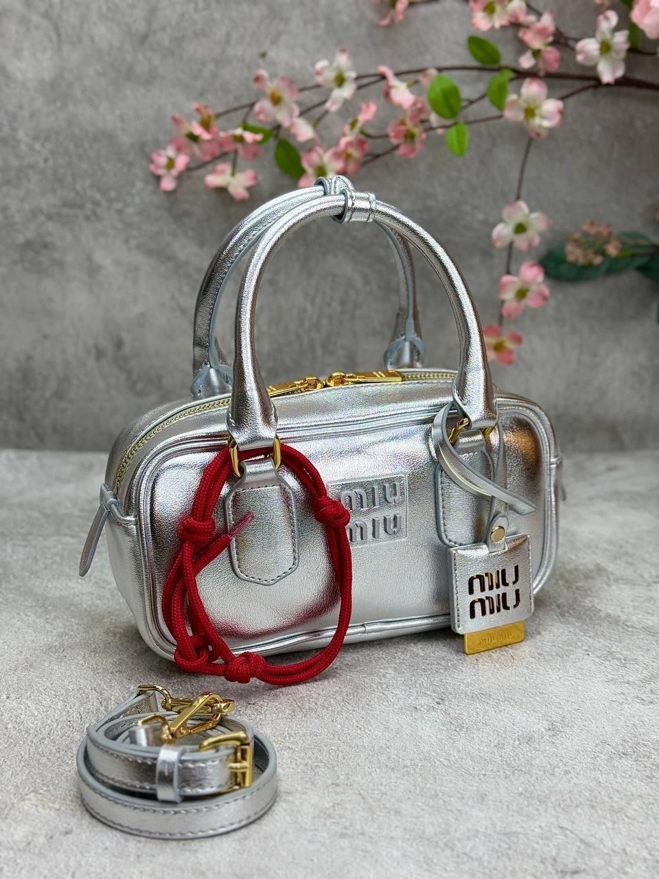 Miu Miu Arcadie Regular-Bag Silver 22 x 11 cm