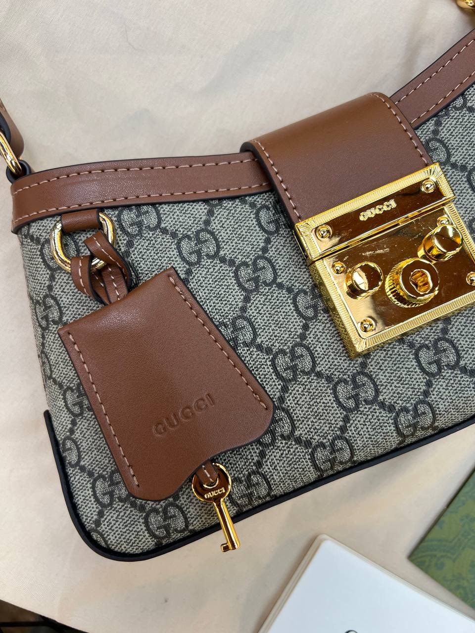Gucci GG Emblem Shoulder Bag ( Premium )
