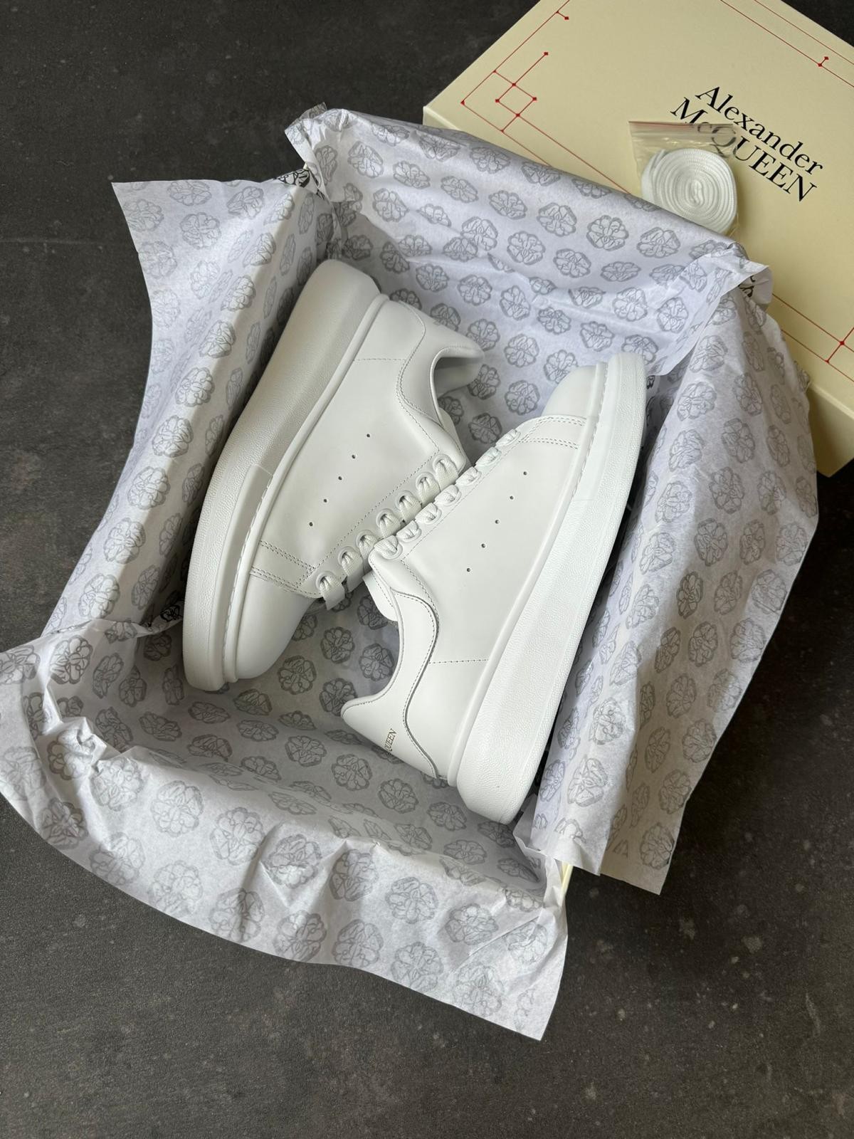 ALEXANDER MCQUEEN WHITE