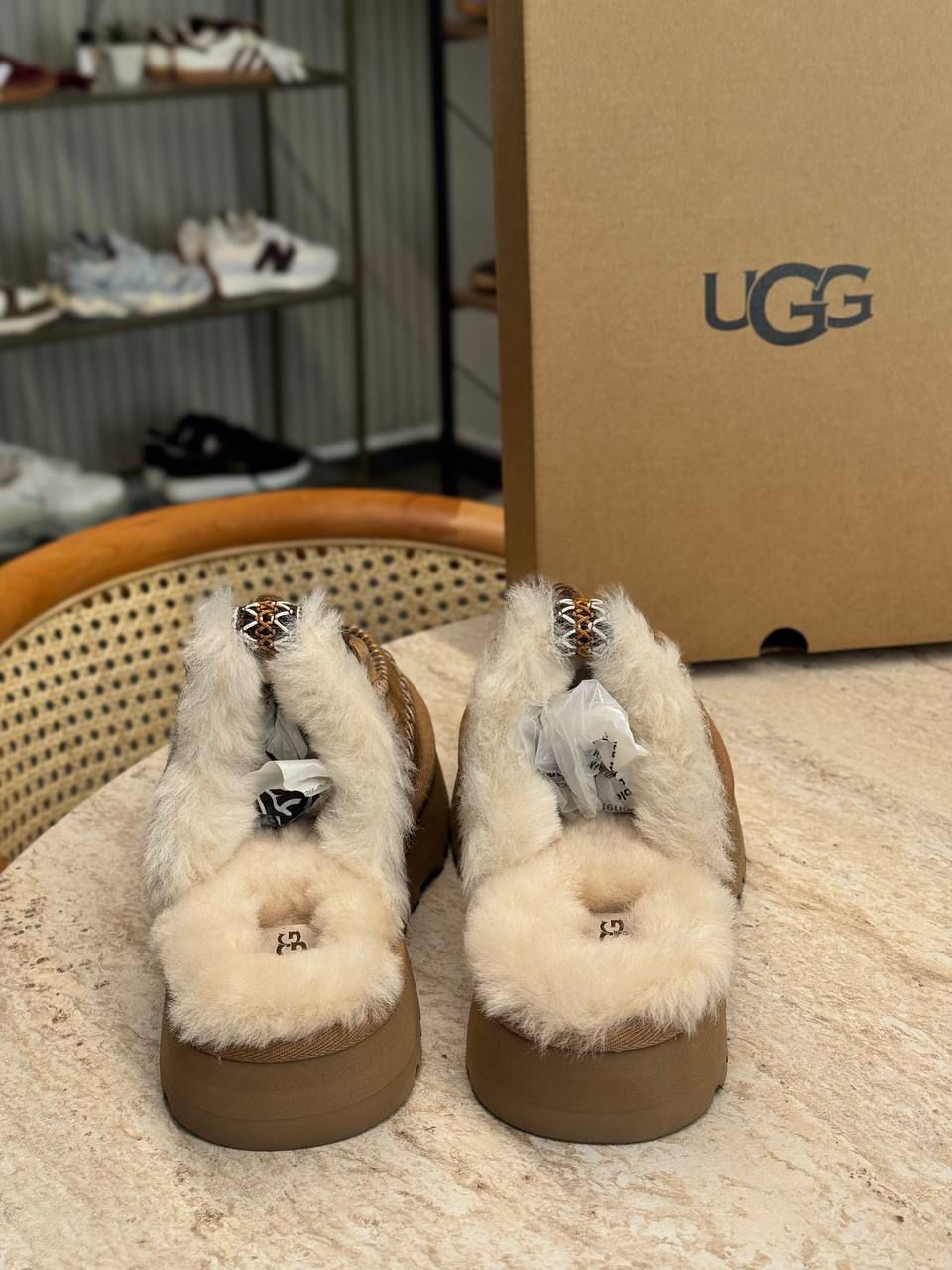 UGG DİSQUETTE ALPINE SLİPPER  İMPORTED ( Dar Kalıp )
