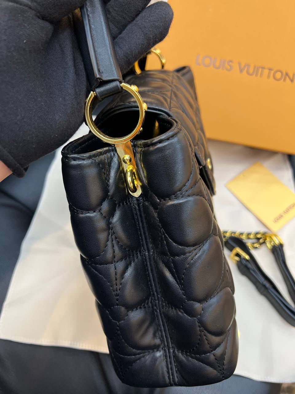 LV Capucines Black ( Original )