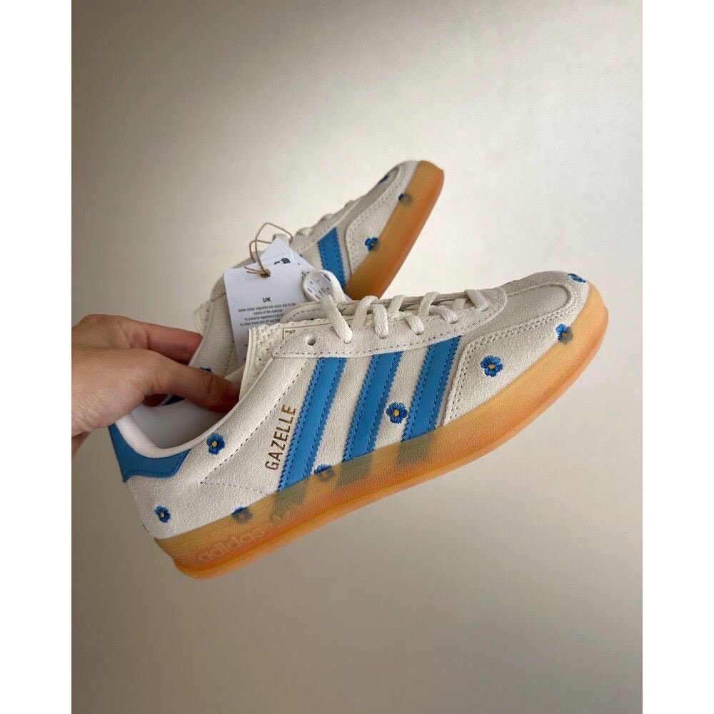 Gazelle flowers Blue