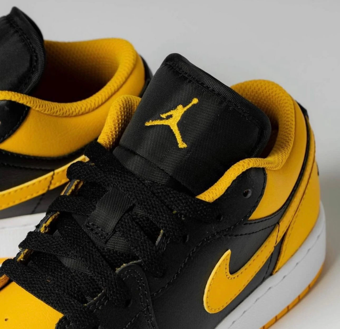 Air Jordan 1 Low Yellow Ochre 