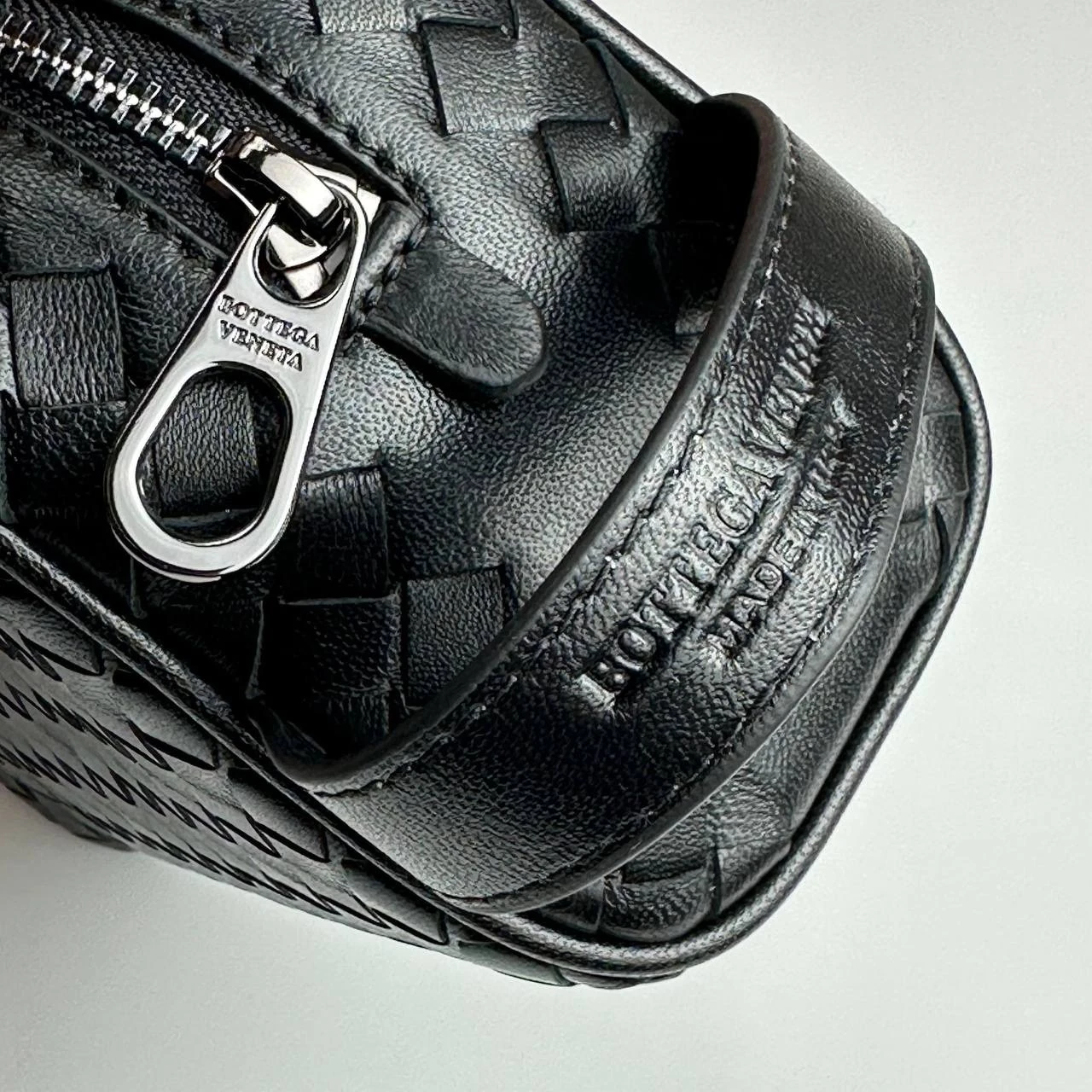 Bottega Veneta Wash Small Unisex Hakiki Deri 