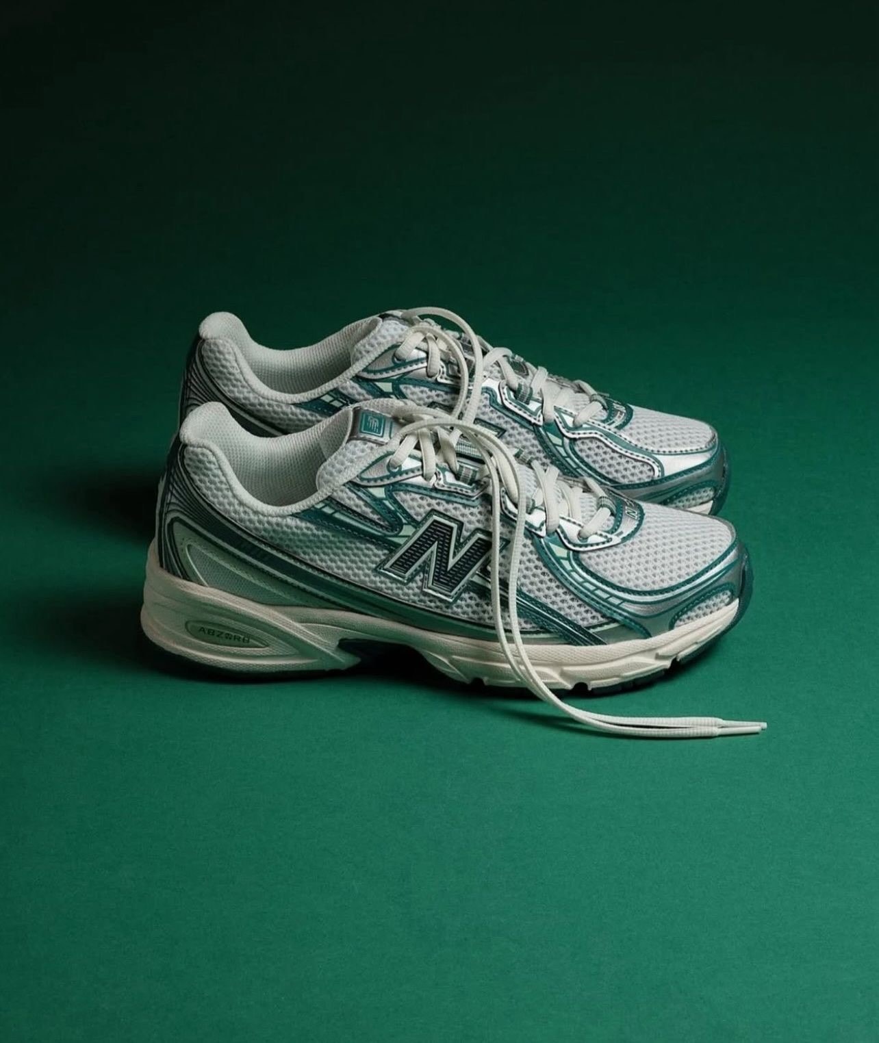 New Balance 740 Green Silver