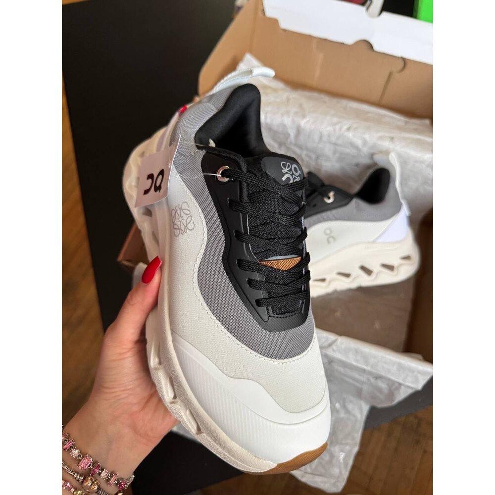 Loewe White Grey Black