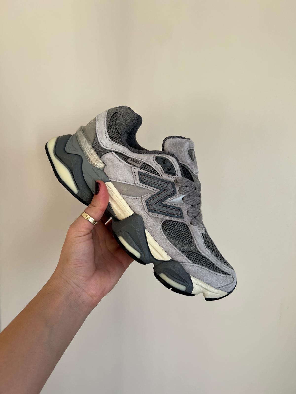 New Balance 9060 Koyu Gri ( Dar Kalıp )