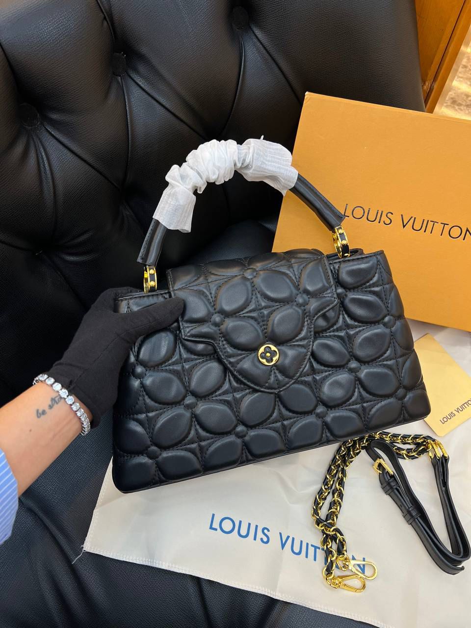 LV Capucines Black ( Original )