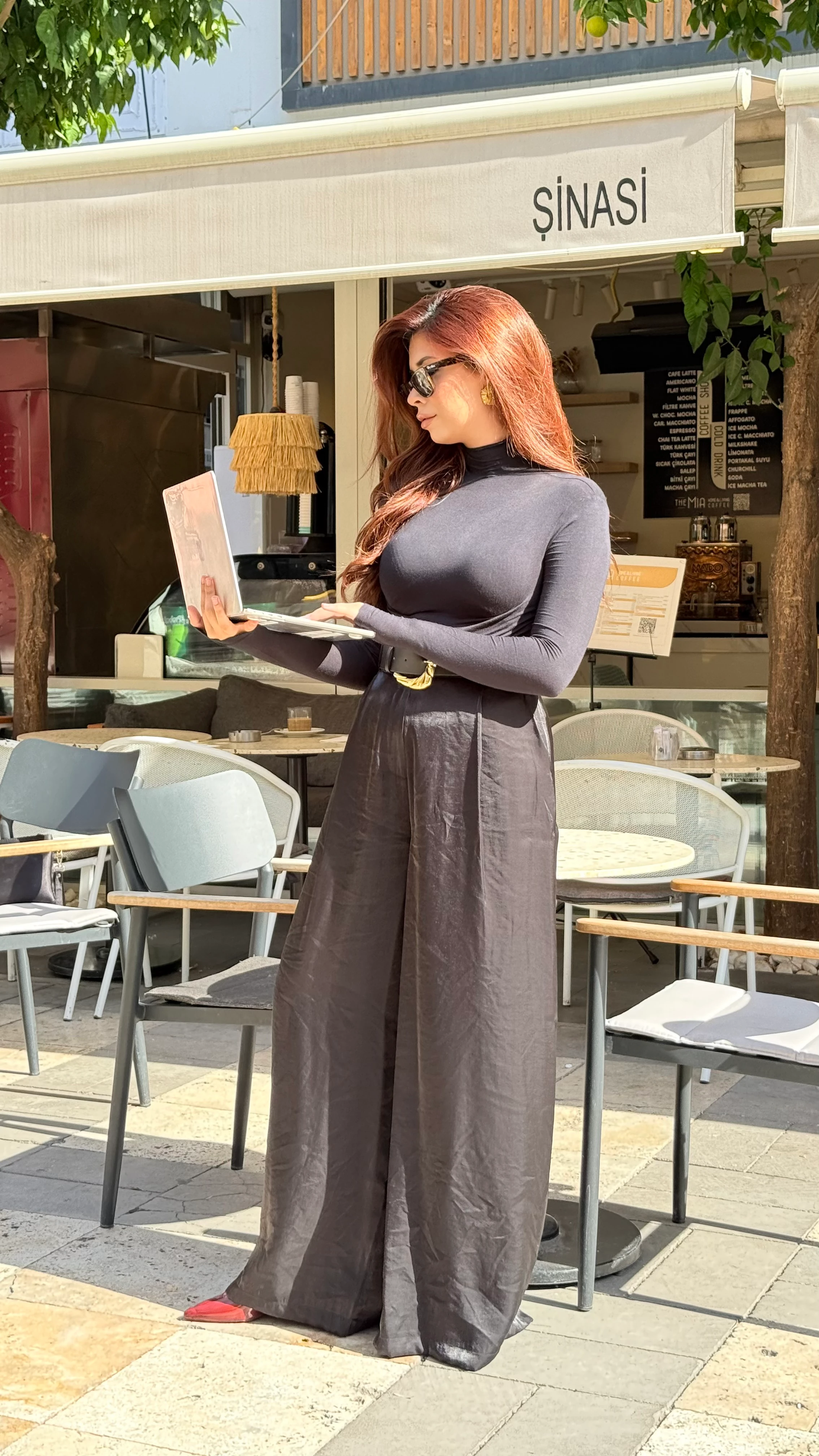 Kemer Detaylı Saten Palazzo Pantolon 