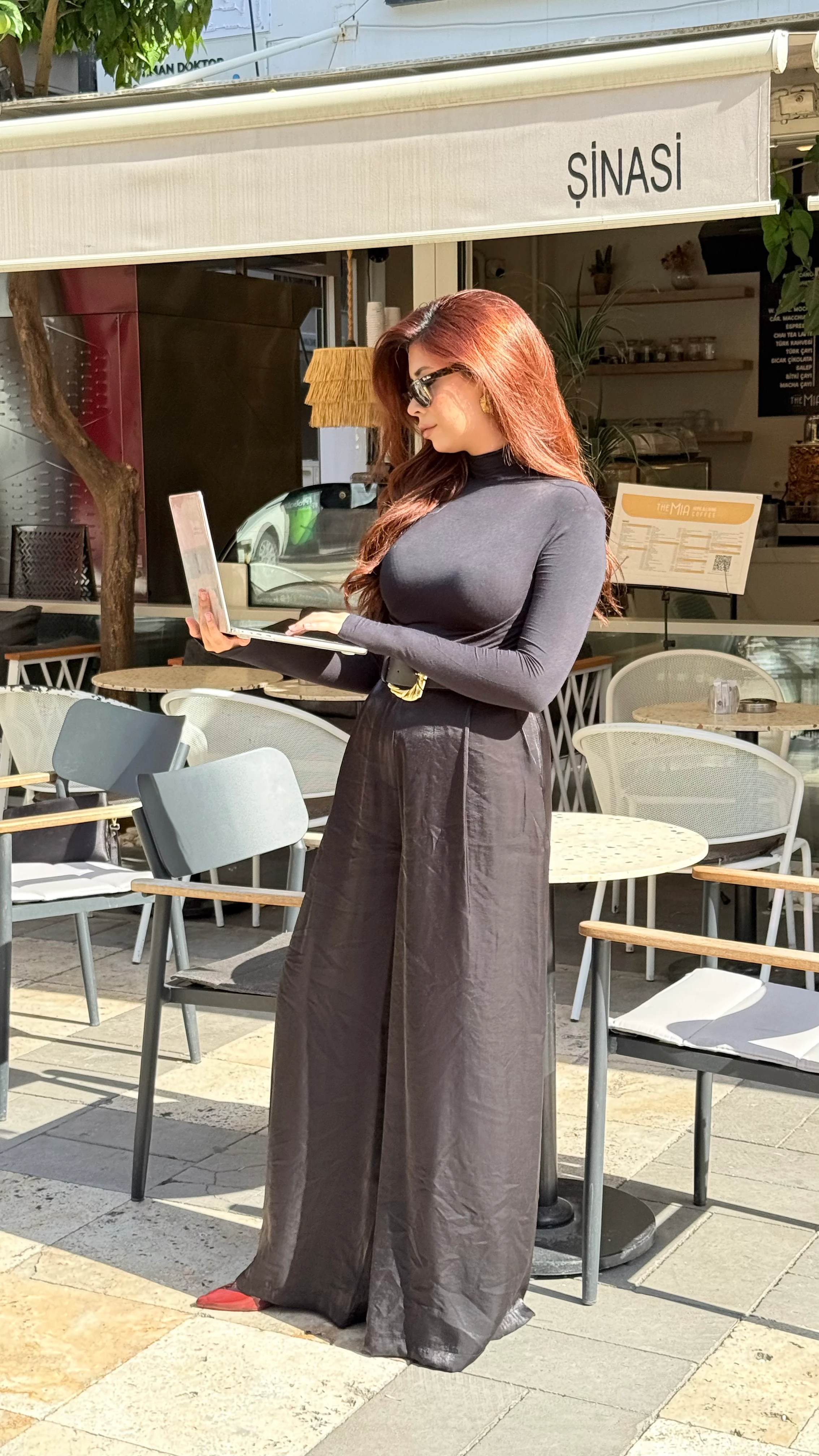 Kemer Detaylı Saten Palazzo Pantolon 