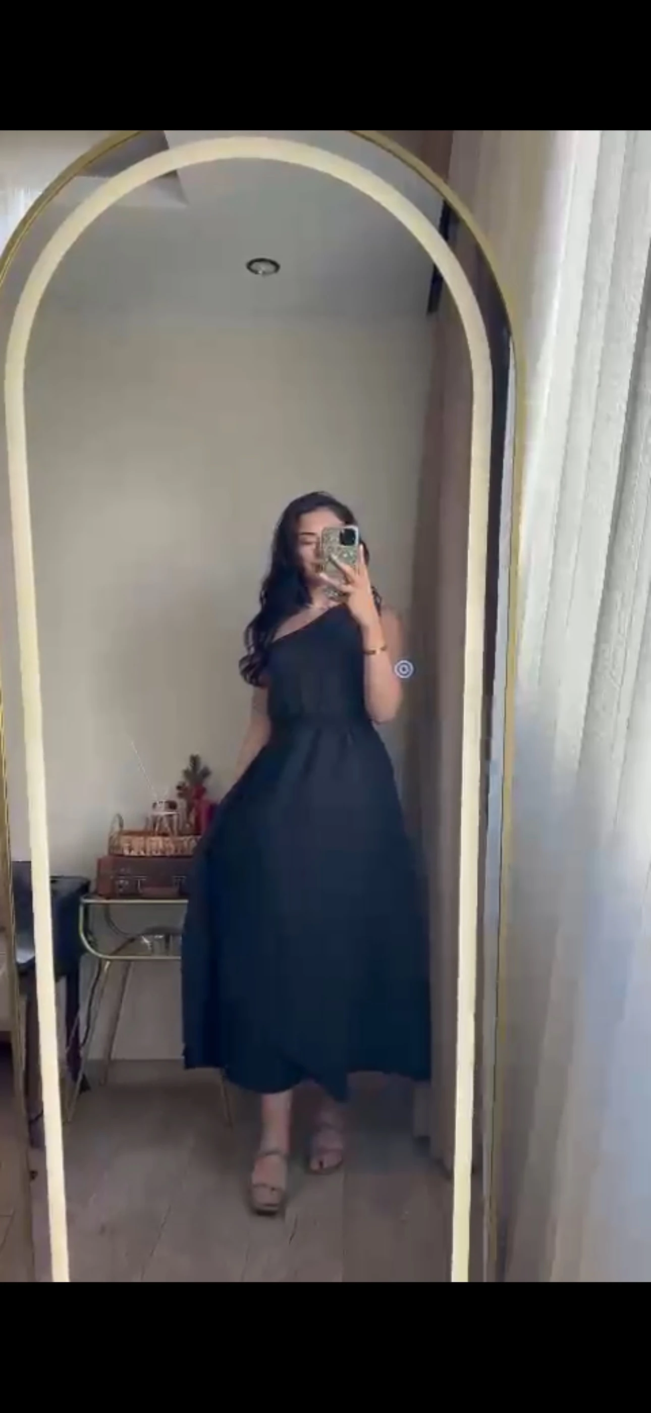 Quzu Tek Omuz Elbise