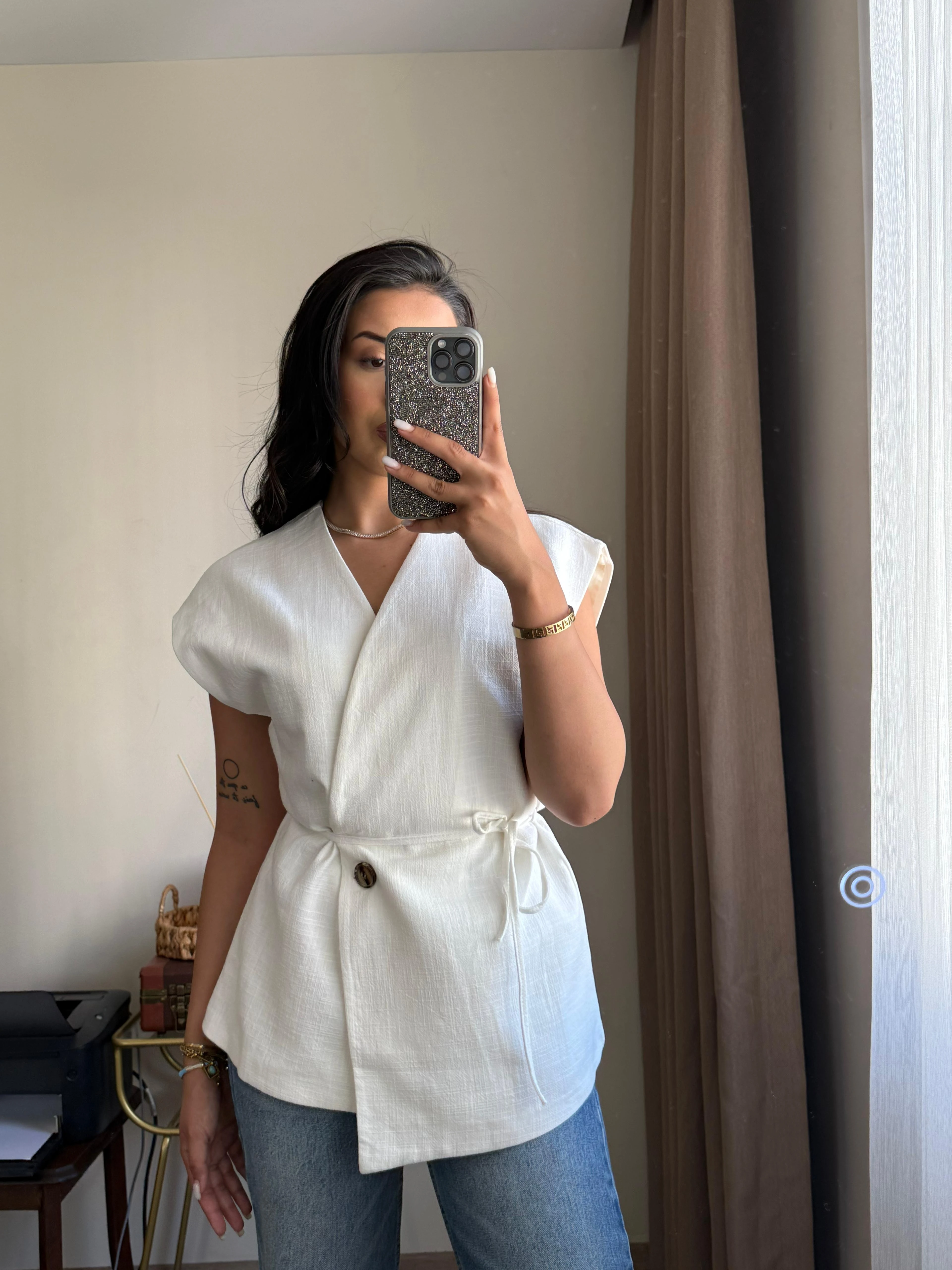 Beyaz Bağlama Detaylı Yelek 