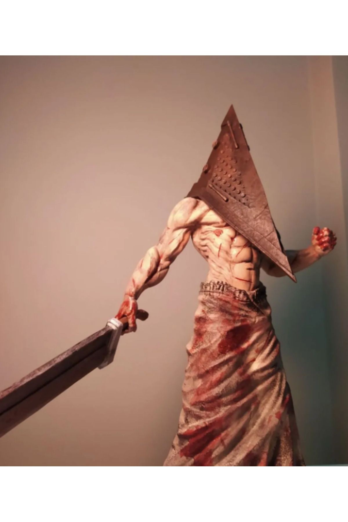 Pyramid Head Figür, Silent Hill 2 Heykel, Büyük Boy Figür, Piramit Kafa