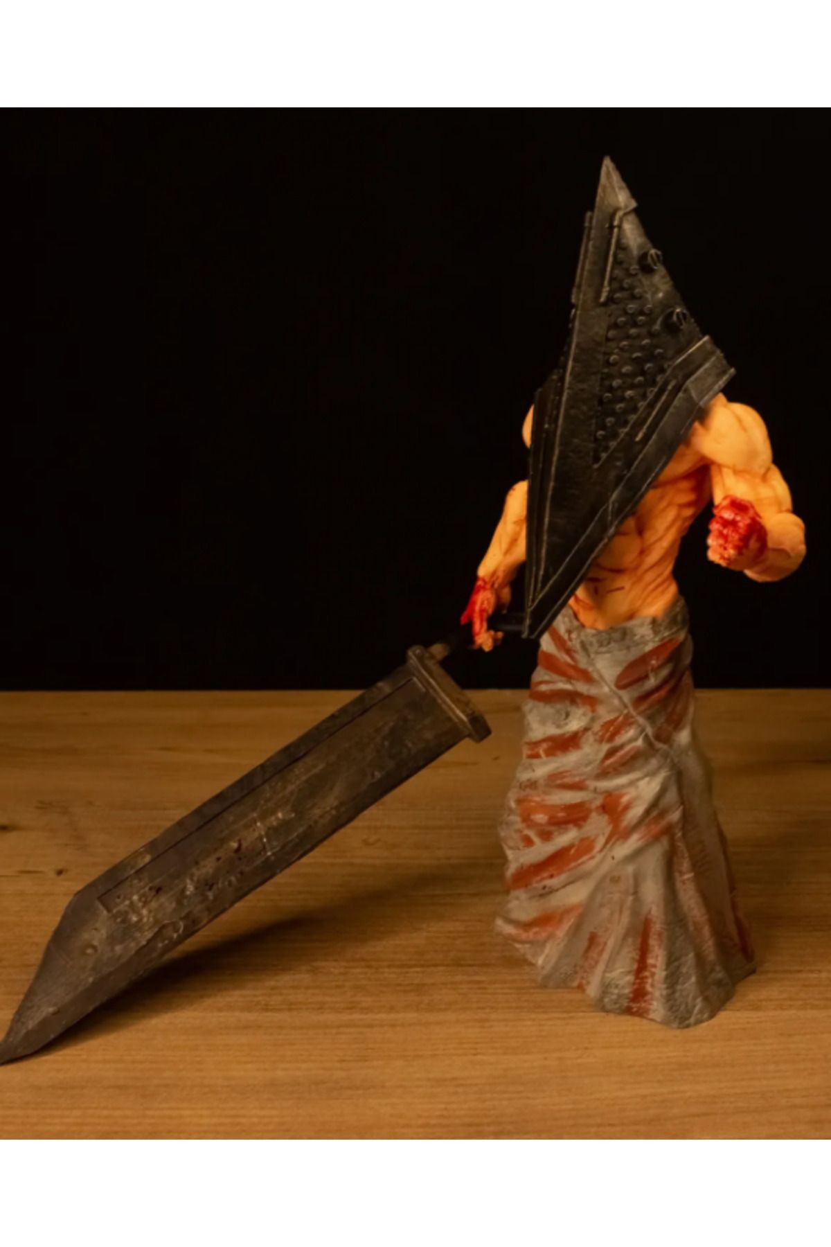 Pyramid Head Figür, Silent Hill 2 Heykel, Büyük Boy Figür, Piramit Kafa
