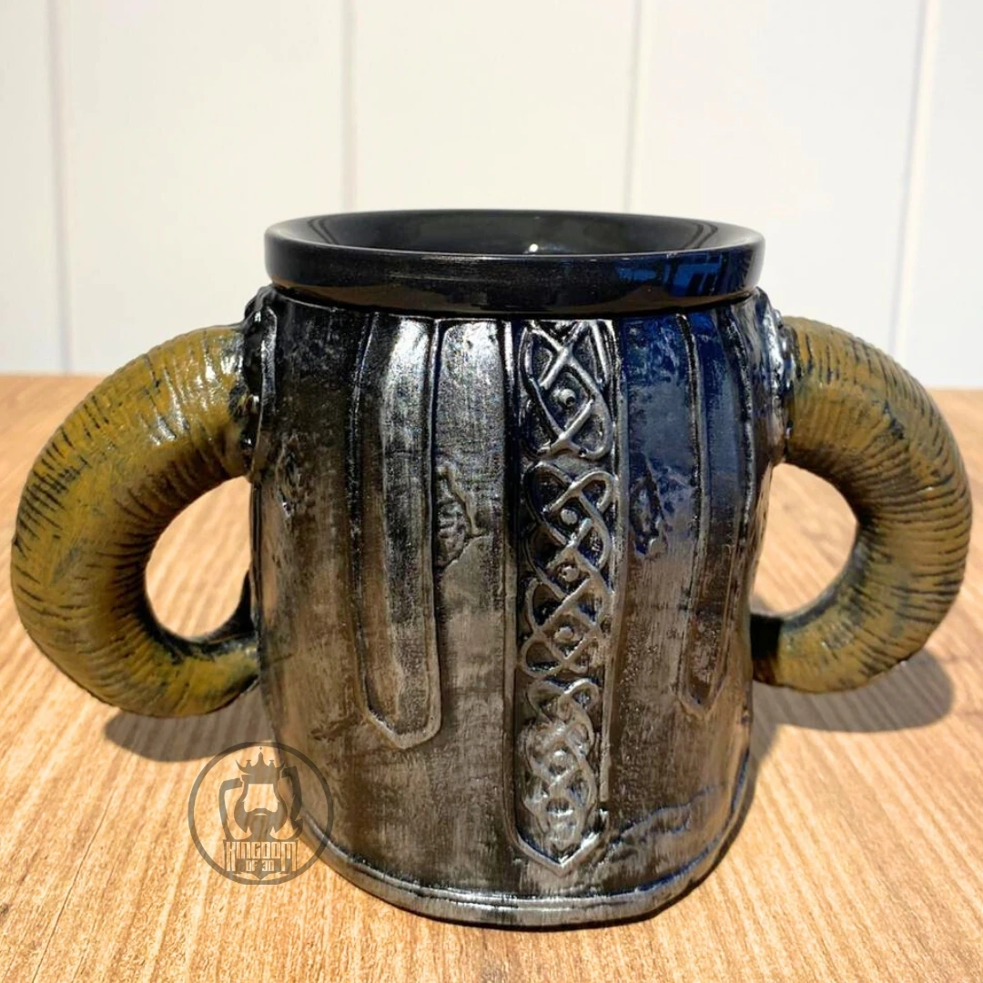 Boynuzlu İskelet Kupa