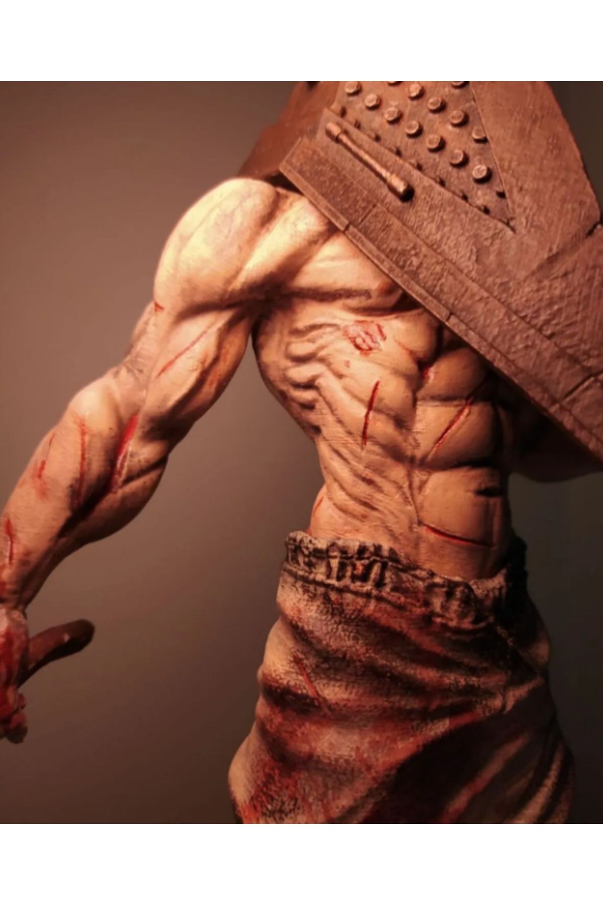 Pyramid Head Figür, Silent Hill 2 Heykel, Büyük Boy Figür, Piramit Kafa
