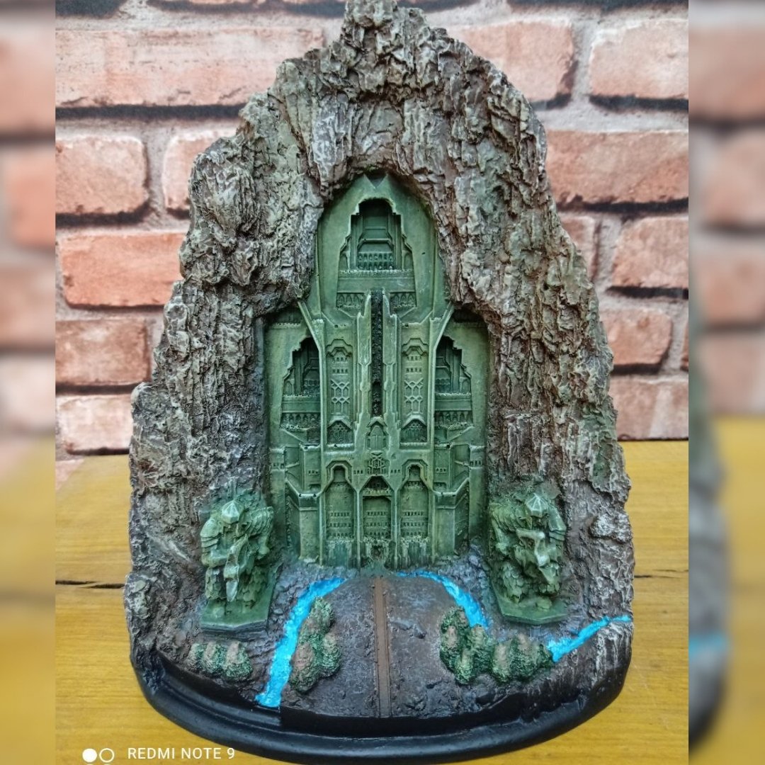 Erebor Lonely Mountain(Yanlız Dağ) Heykeli