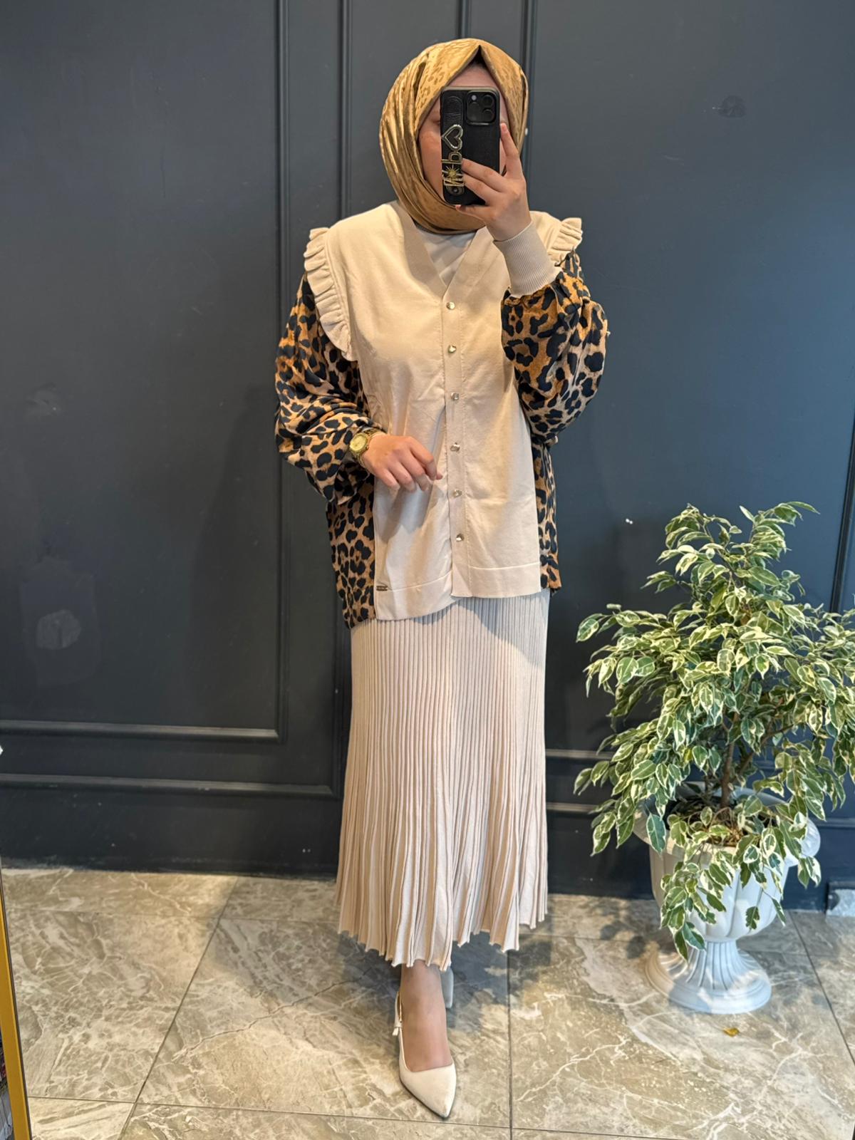 NİLİWİ LEOPAR DETAYLI İPEK QUPRA HIRKA
