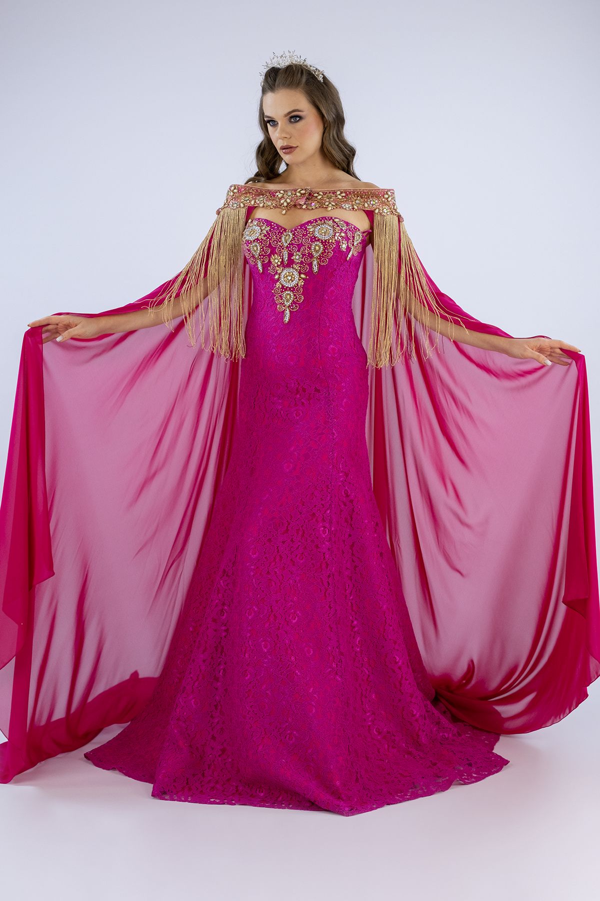Alluring Distinct Pelerin Bindallı