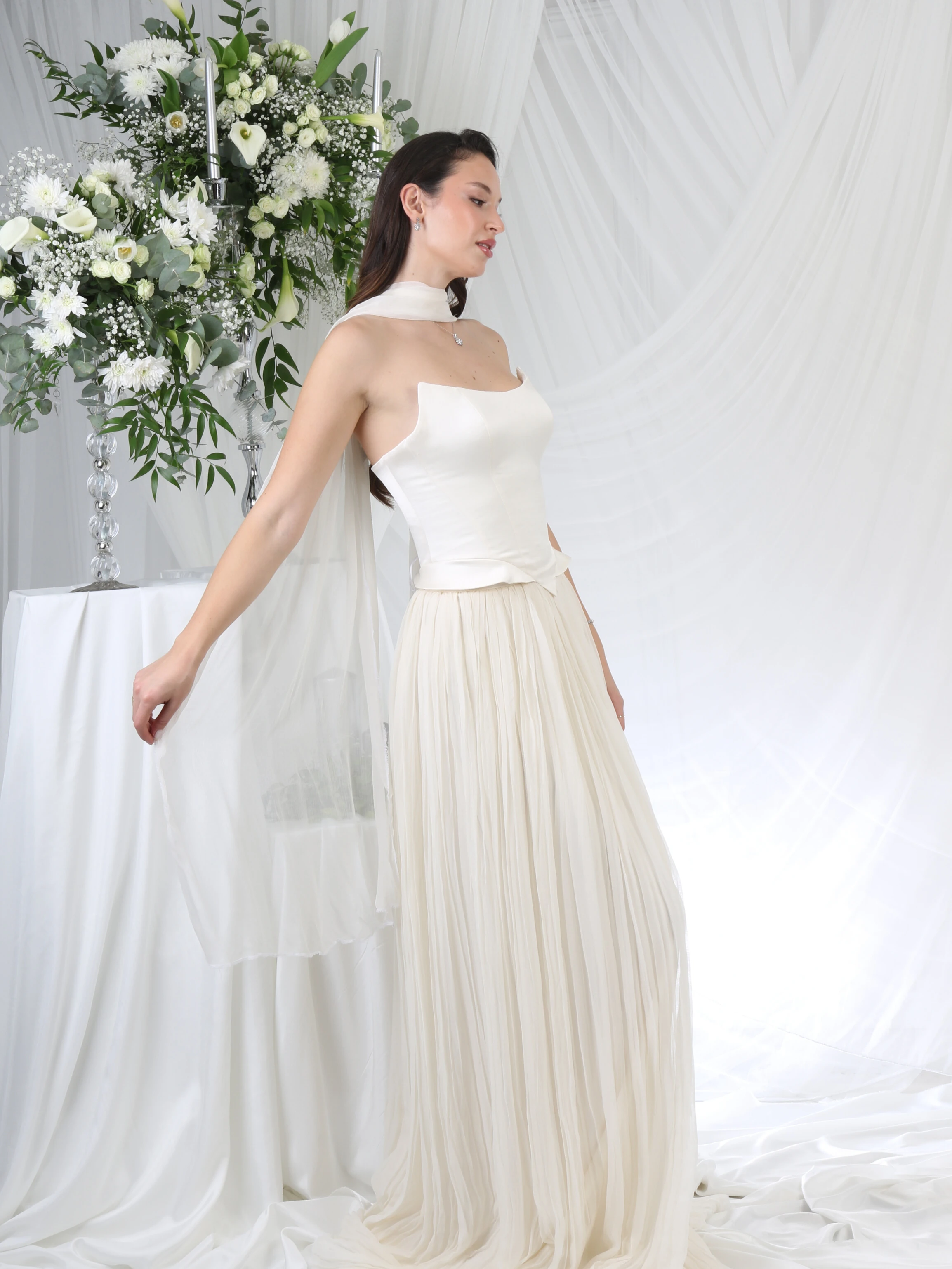 Classy Elegance Sade Nişan Elbisesi