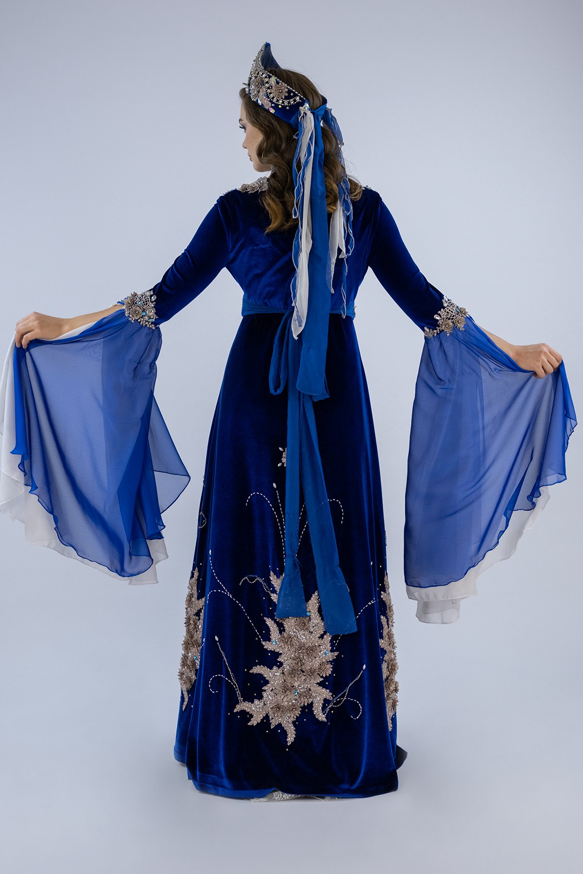 Assured Sophistication Kaftan Bindallı