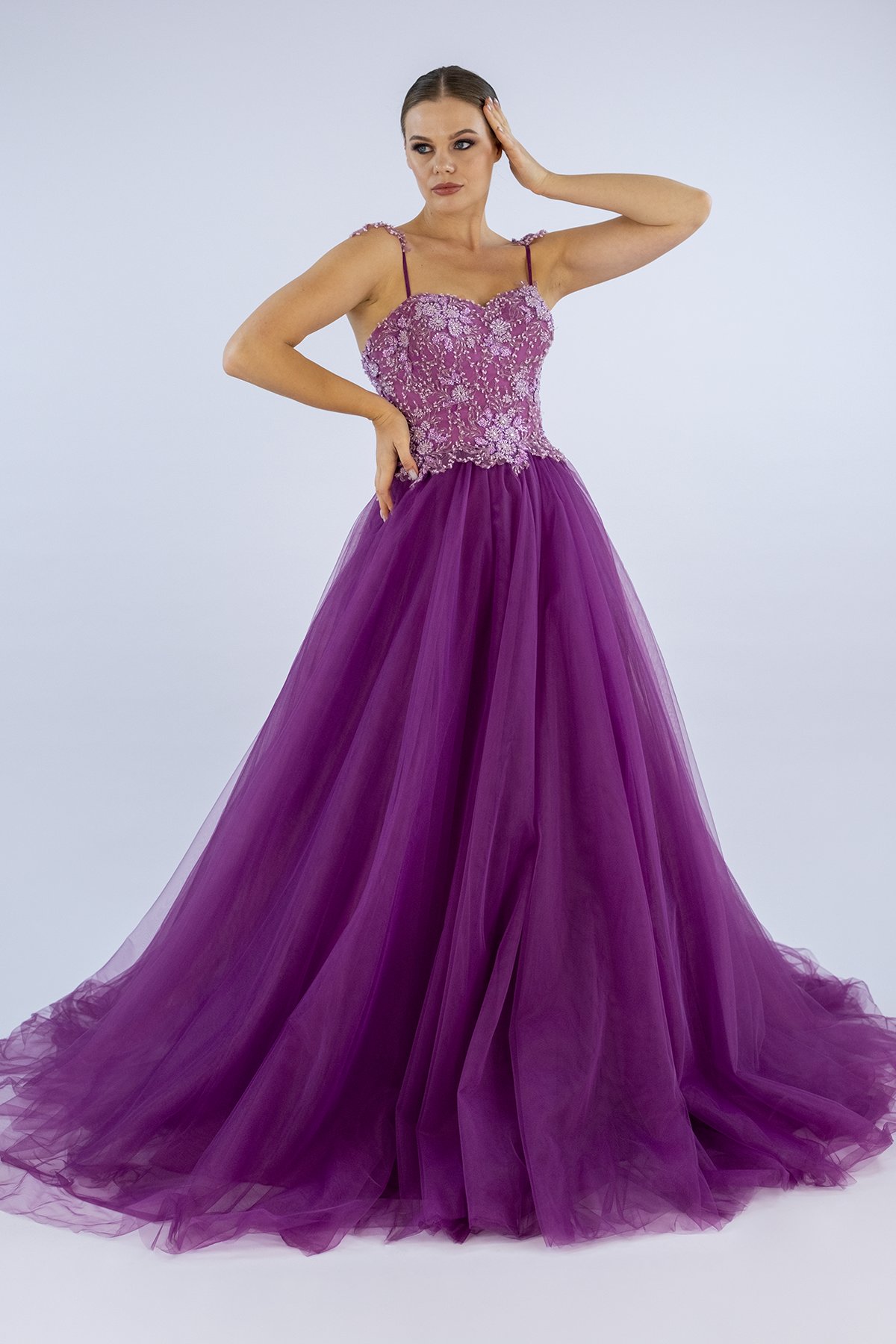 Alluring Elegance A Kesim Nişan Elbisesi