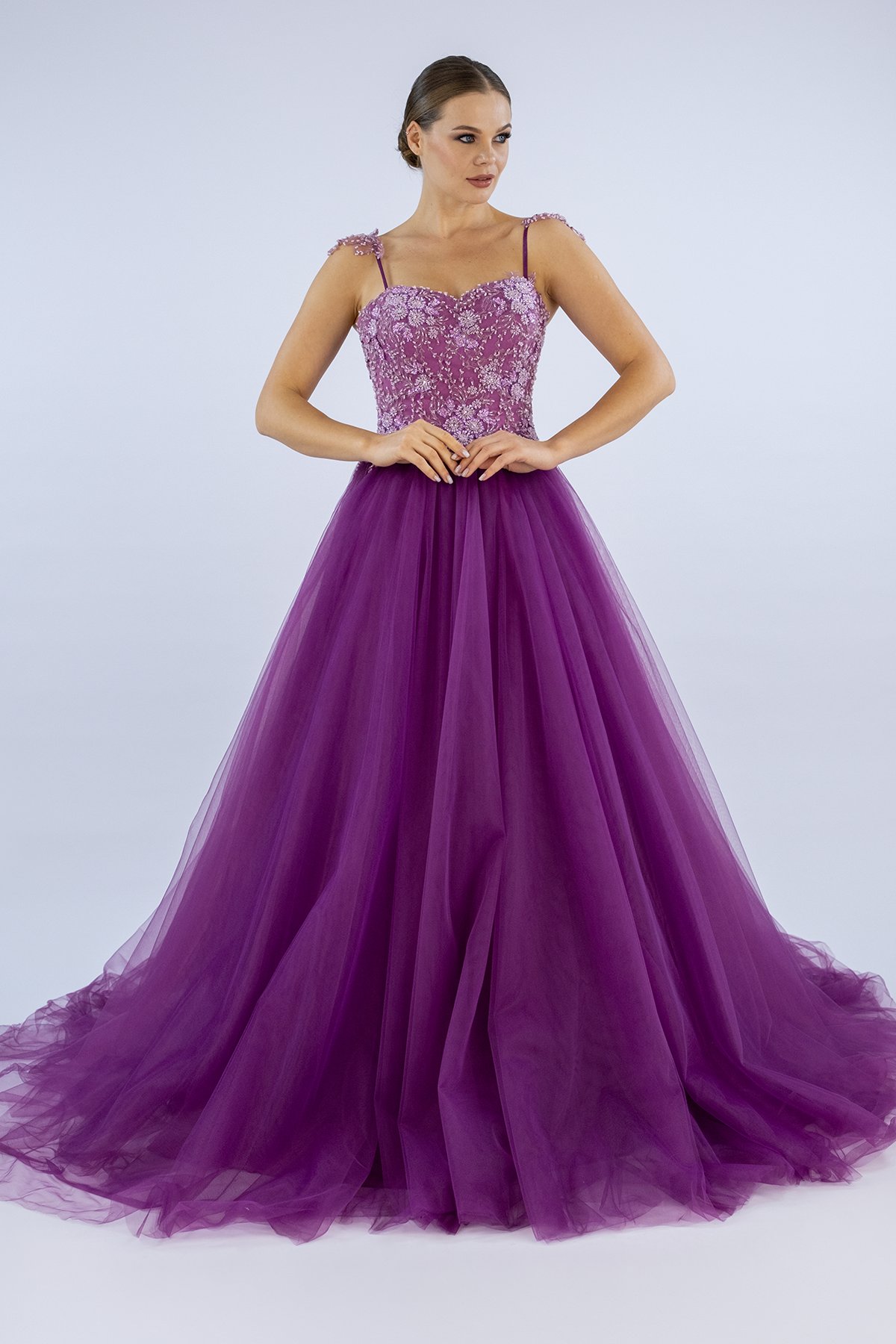 Alluring Elegance A Kesim Nişan Elbisesi