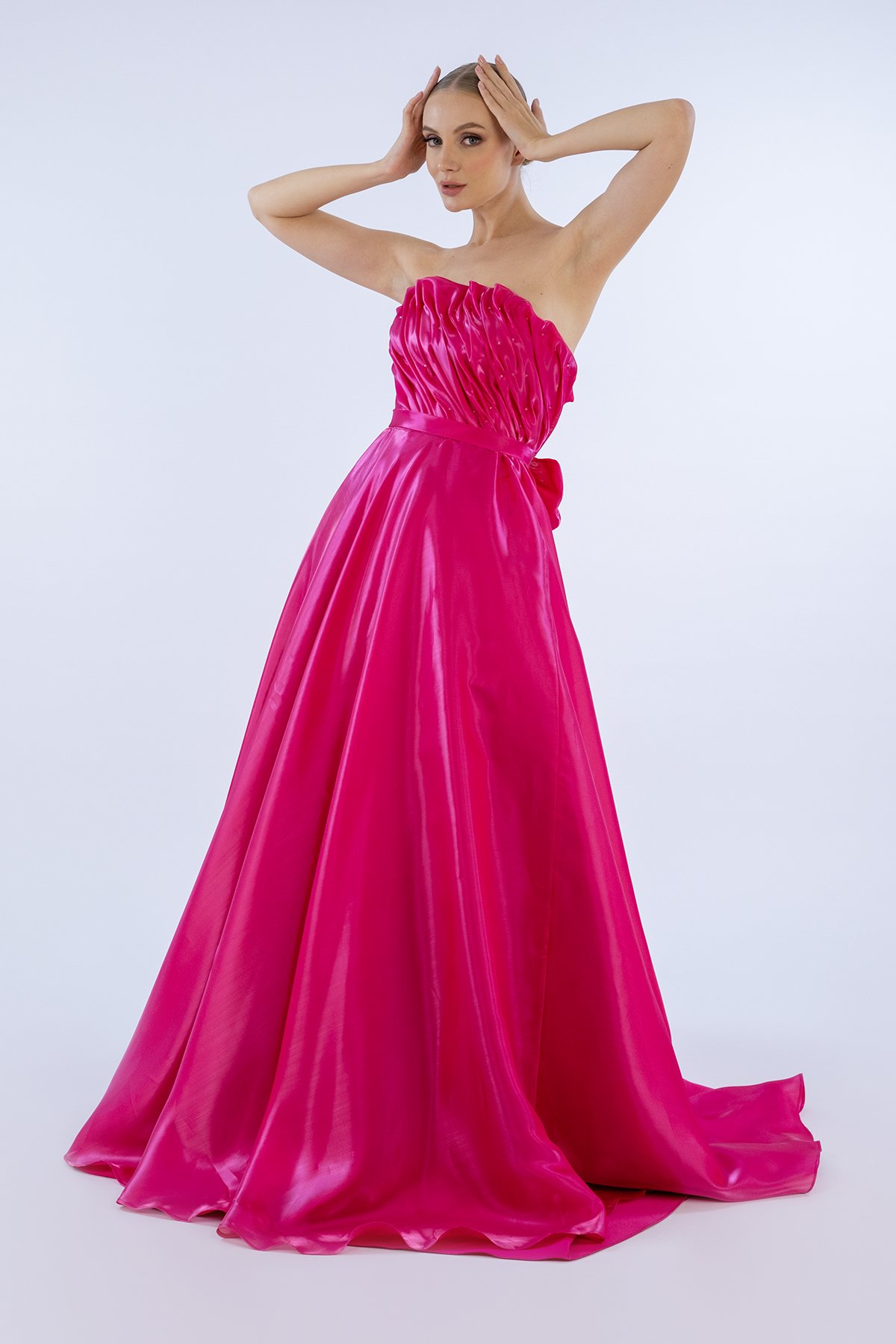 Aesthetic Appearance A Kesim Nişan Elbisesi
