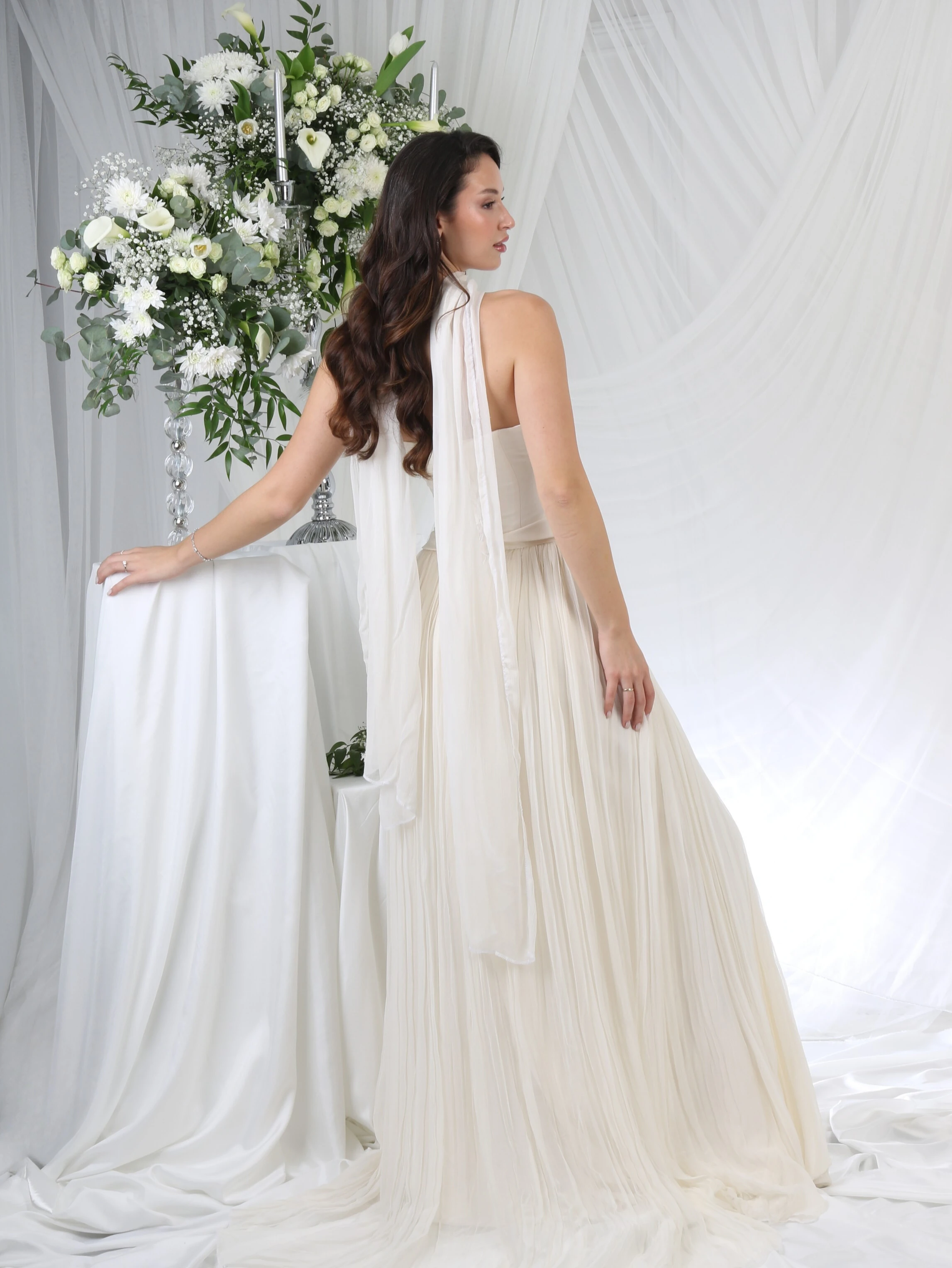 Classy Elegance Sade Nişan Elbisesi