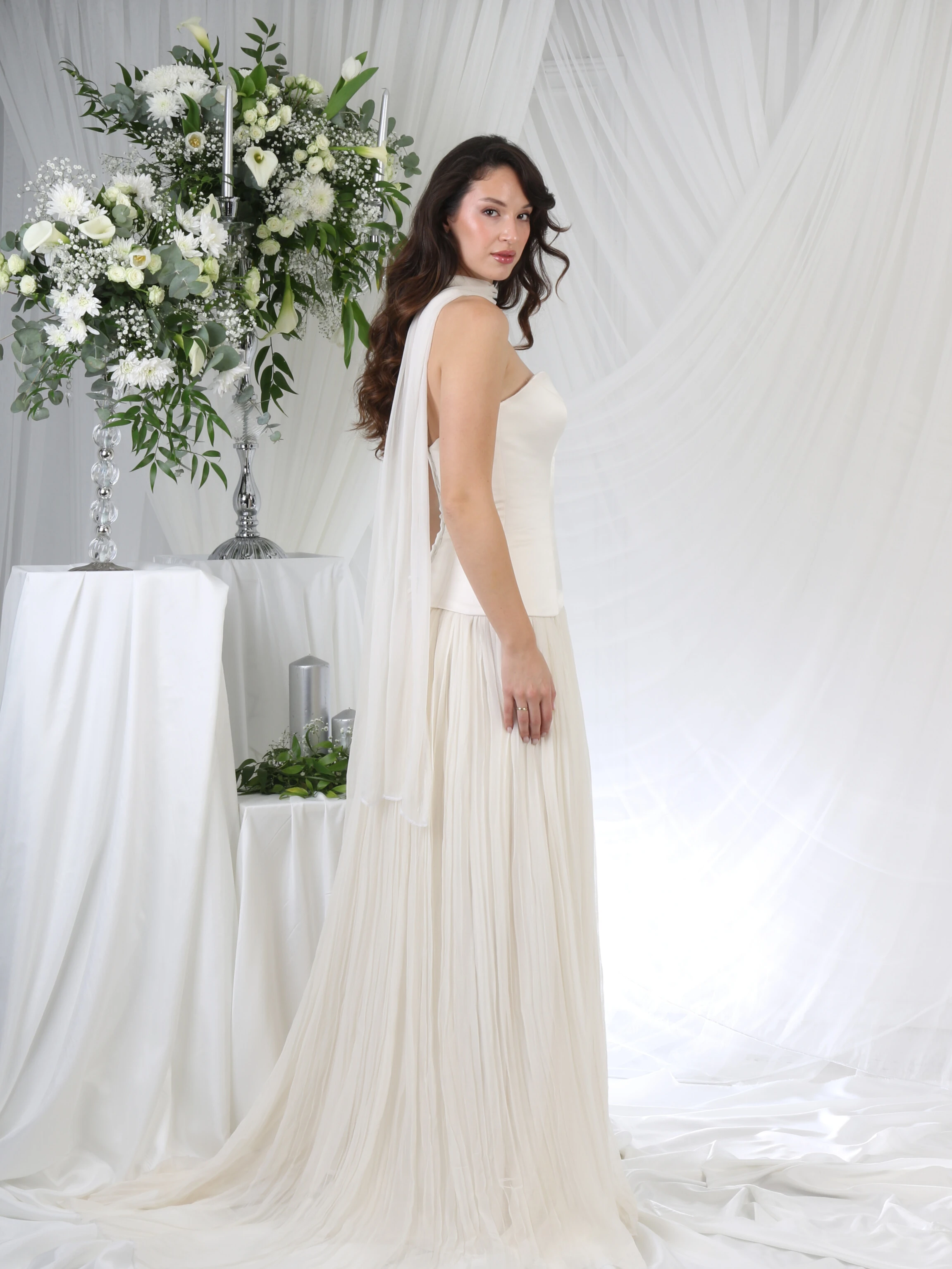 Contemporary Grace Sade Nişan Elbisesi