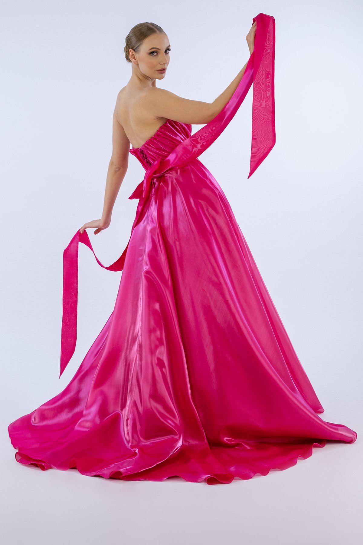 Aesthetic Appearance A Kesim Nişan Elbisesi