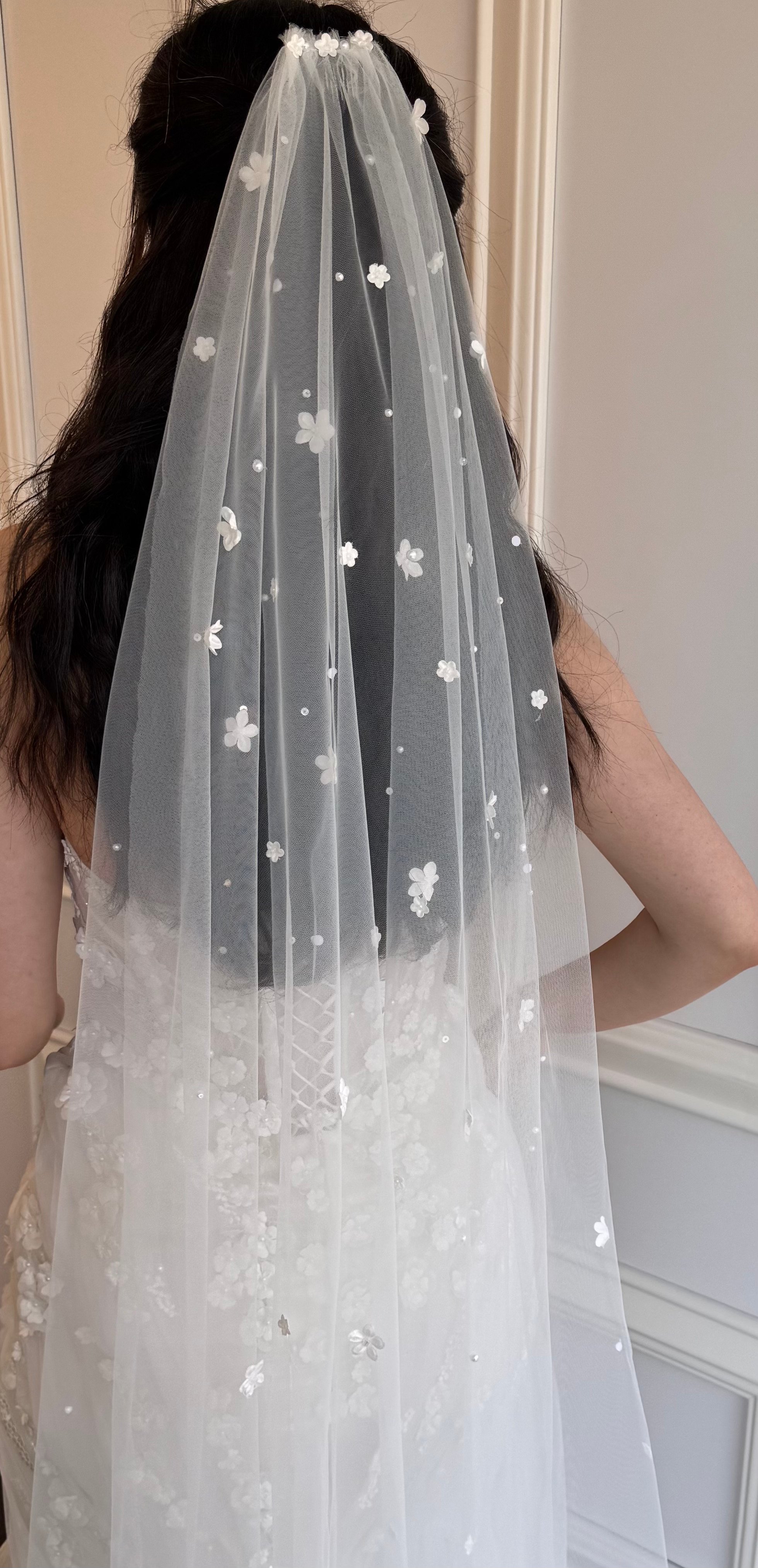 Amour Veil İnci ve Çiçek İşlemeli Uzun Tül Duvak 