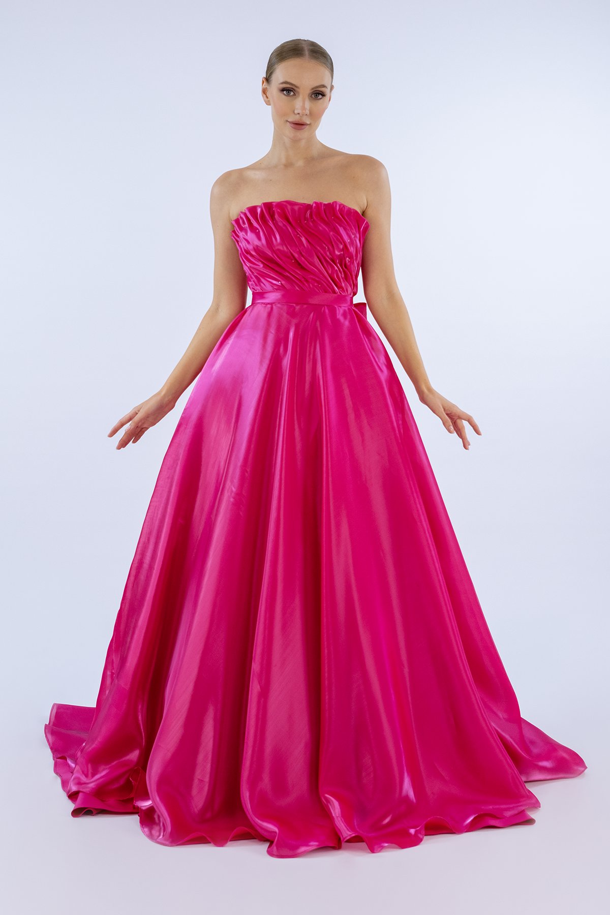 Aesthetic Appearance A Kesim Nişan Elbisesi