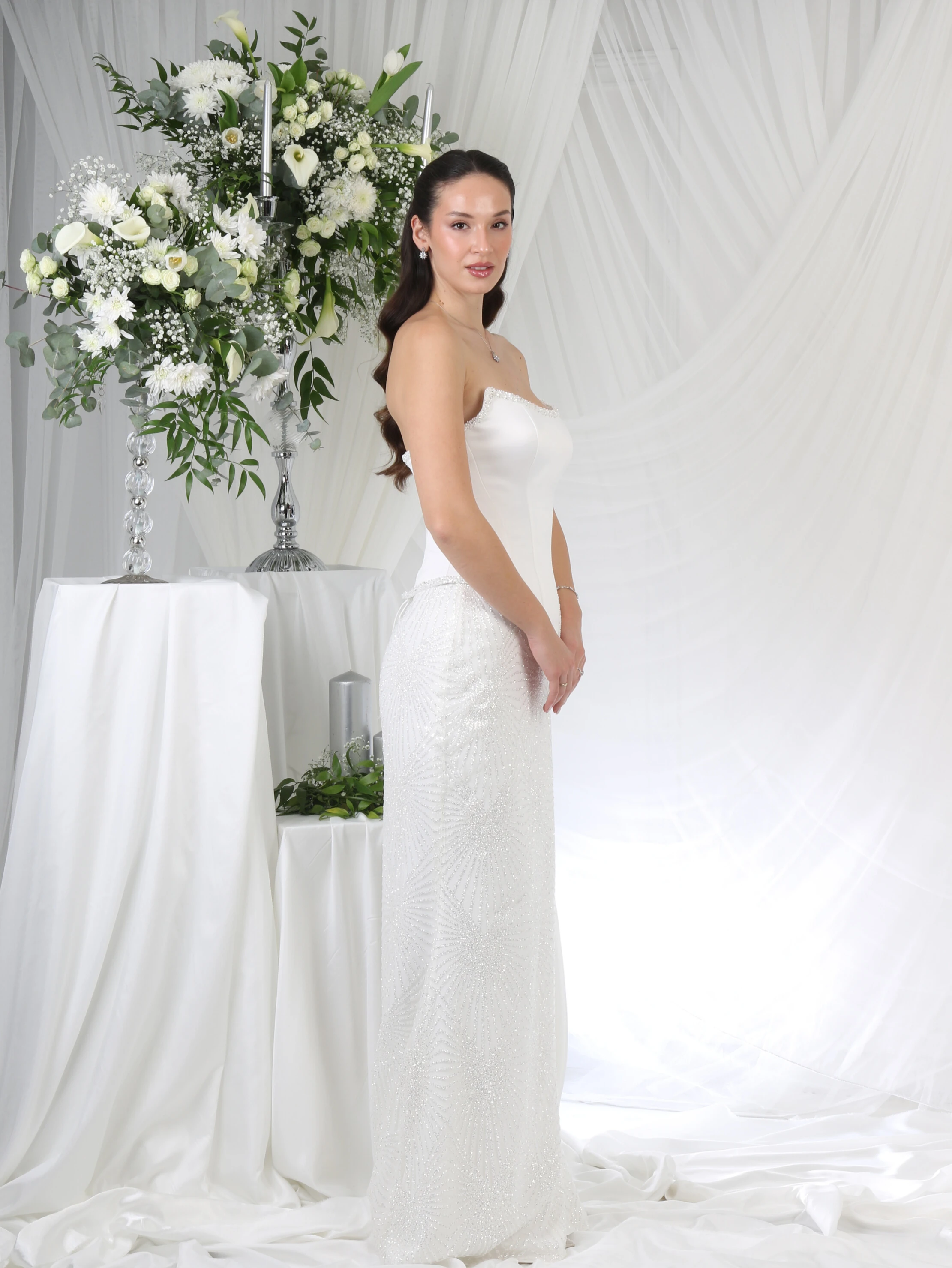 Elegant Serenity Balık Kesim Nişan Elbisesi