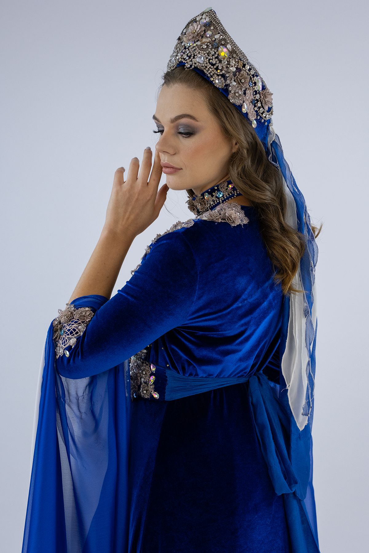 Assured Sophistication Kaftan Bindallı