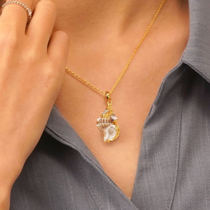 Doğal Deniz Kabuğu  Charm, 18K Altın Kaplama 925 Ayar Gümüş