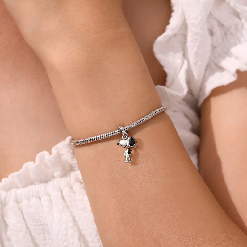 Peanuts Ayakta Duran Snoopy Sallantılı Charm, 925 Ayar Gümüş