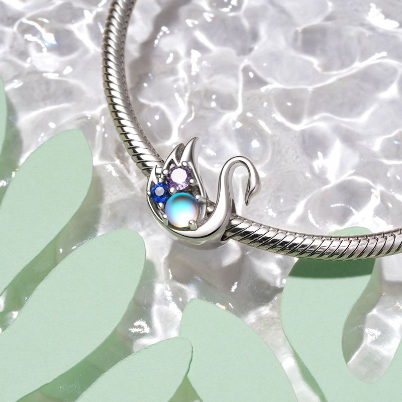 (18cm Klasik Bileklik) ve (Phoenix Tüyü Stoper Charm) ve (Aytaşı Kuğu Charm), 925 Ayar Gümüş