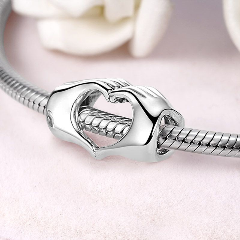 "Sonsuza Dek Kalplerimizde" Eller Kalp Charm, 925 Ayar Gümüş
