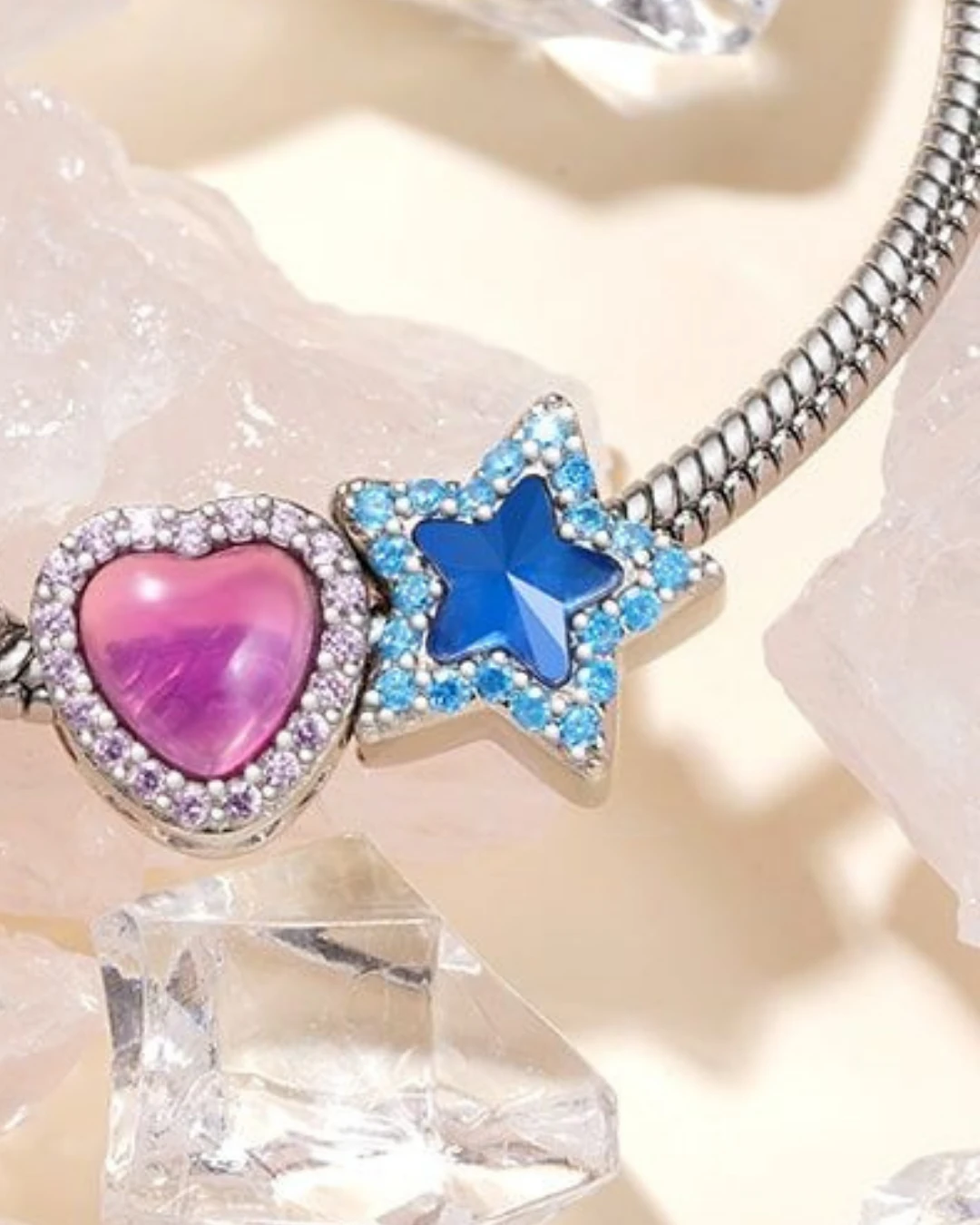 (18cm Klasik Bileklik) ve (Renk Değiştiren Açık Pembe Kalp Charm) ve (Renk Değiştiren Mavi Yıldız Charm), 925 Ayar Gümüş