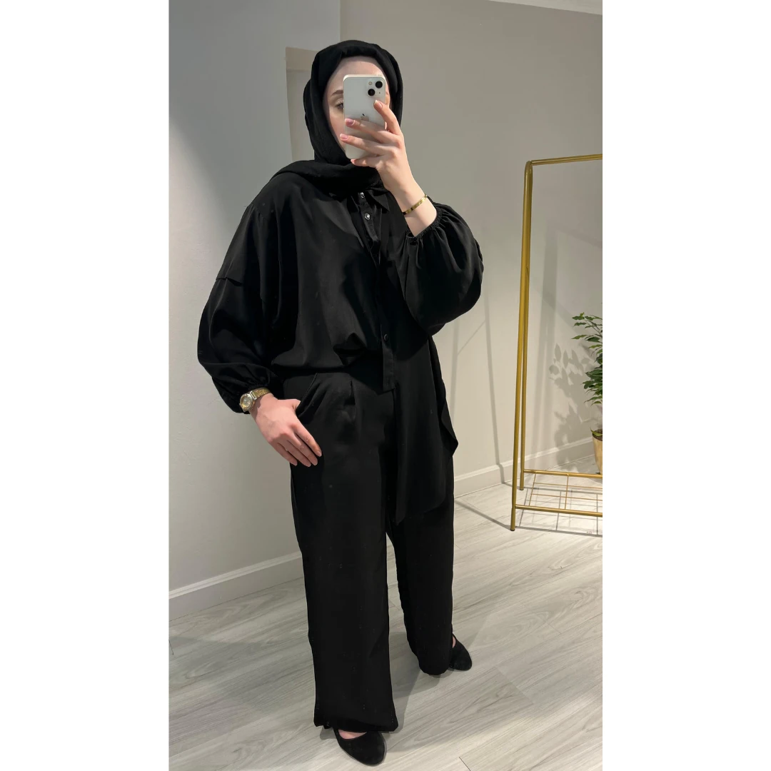 Pileli Siyah Pantolon