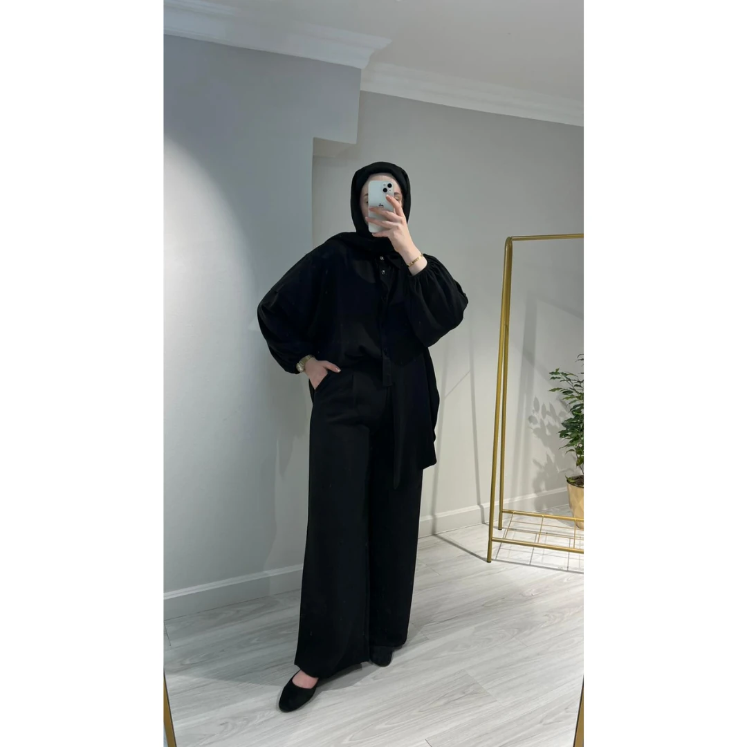 Pileli Siyah Pantolon