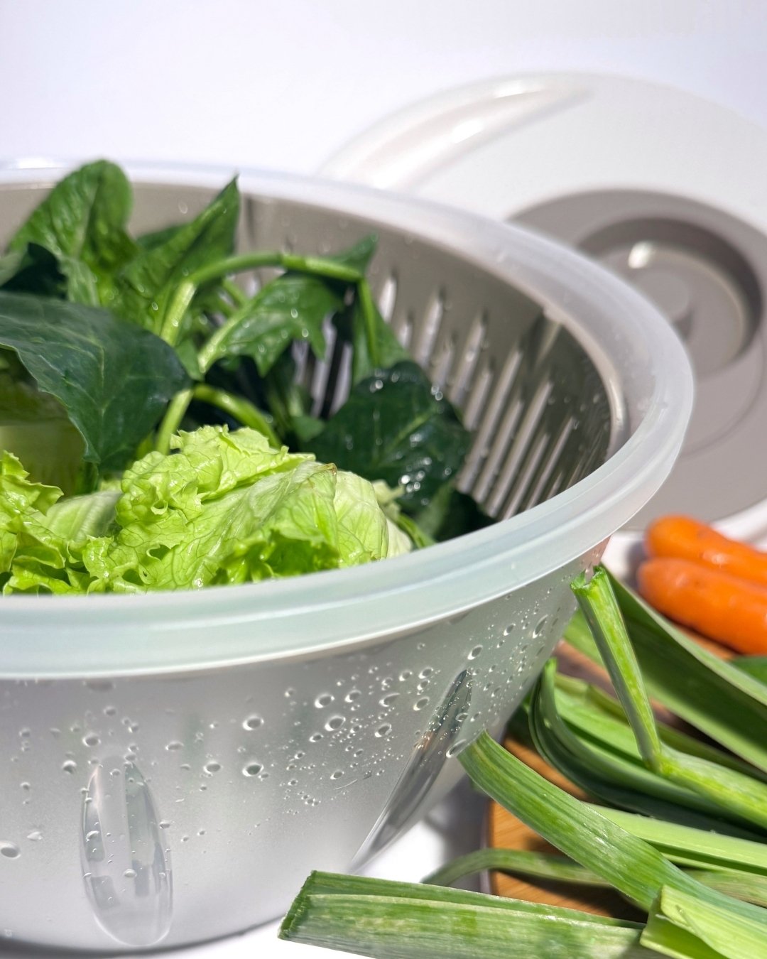 Çevirmeli Mekanizmalı Pratik Sebze Kurutucu Geniş Kapasite Ergonomik Tasarım Salata Kurutucu 4.5 Lt 