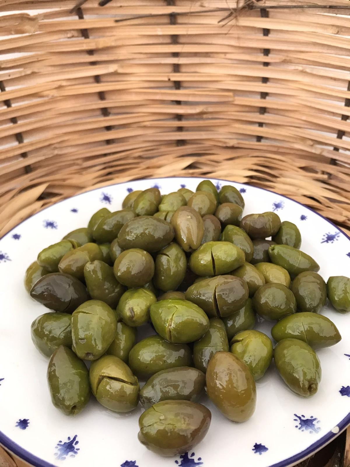 Çekişte kırma yeşil zeytin - 1 kg