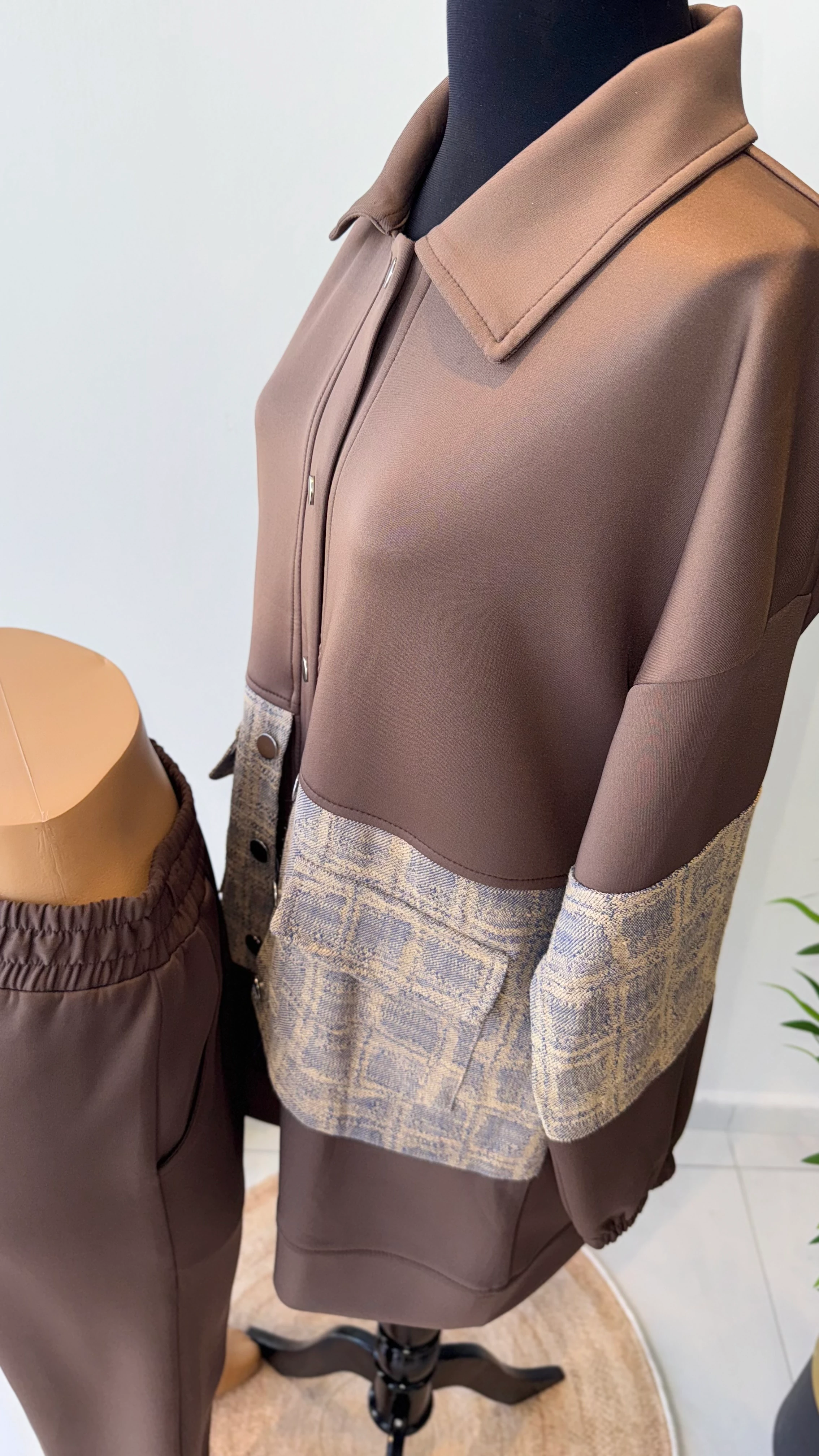 Ön ve Kol Kotlu Pantolonlu Scuba Takım - Kahverengi