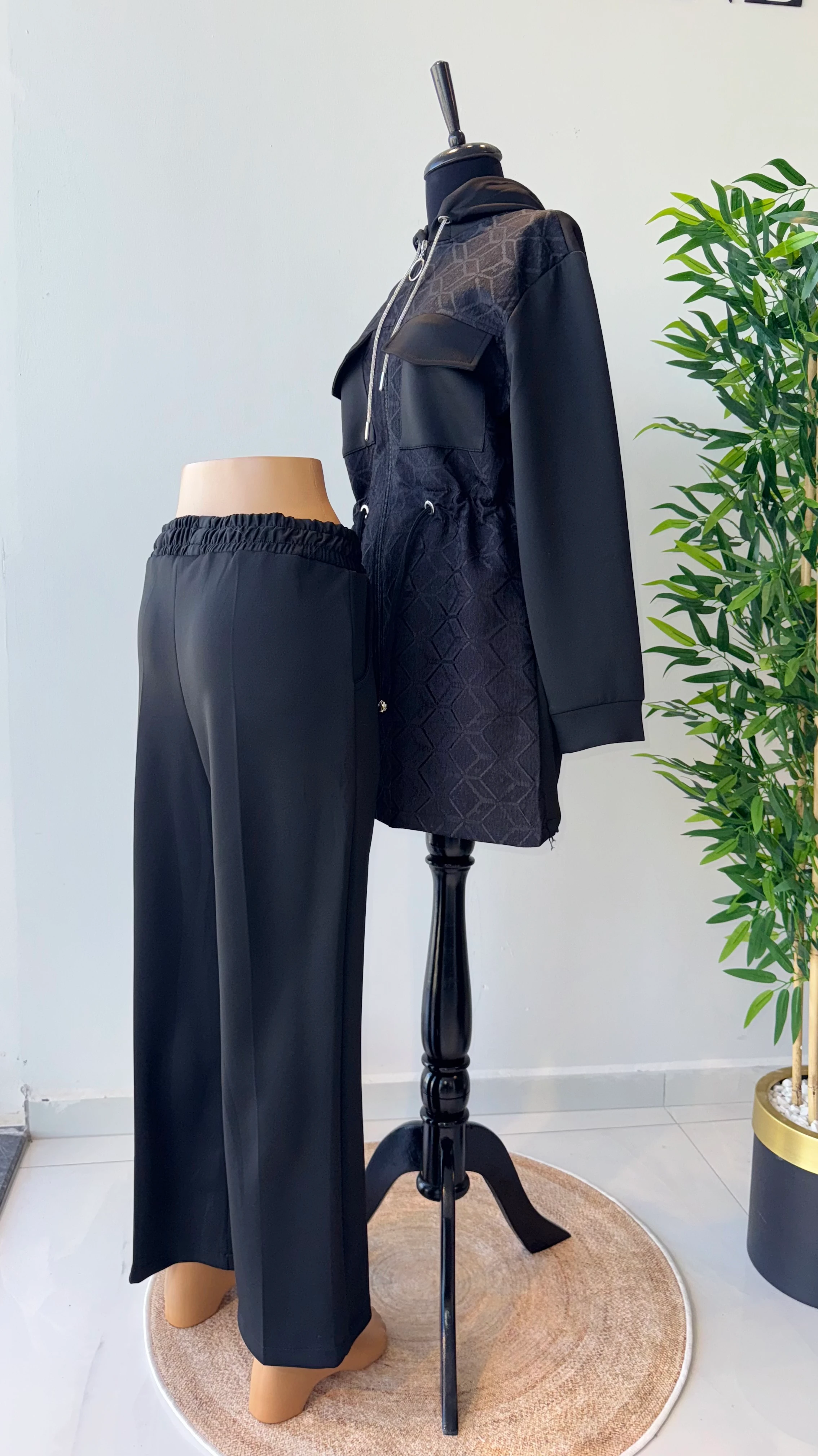 Ön Jakar Desenli Pantolonlu Takım - Siyah