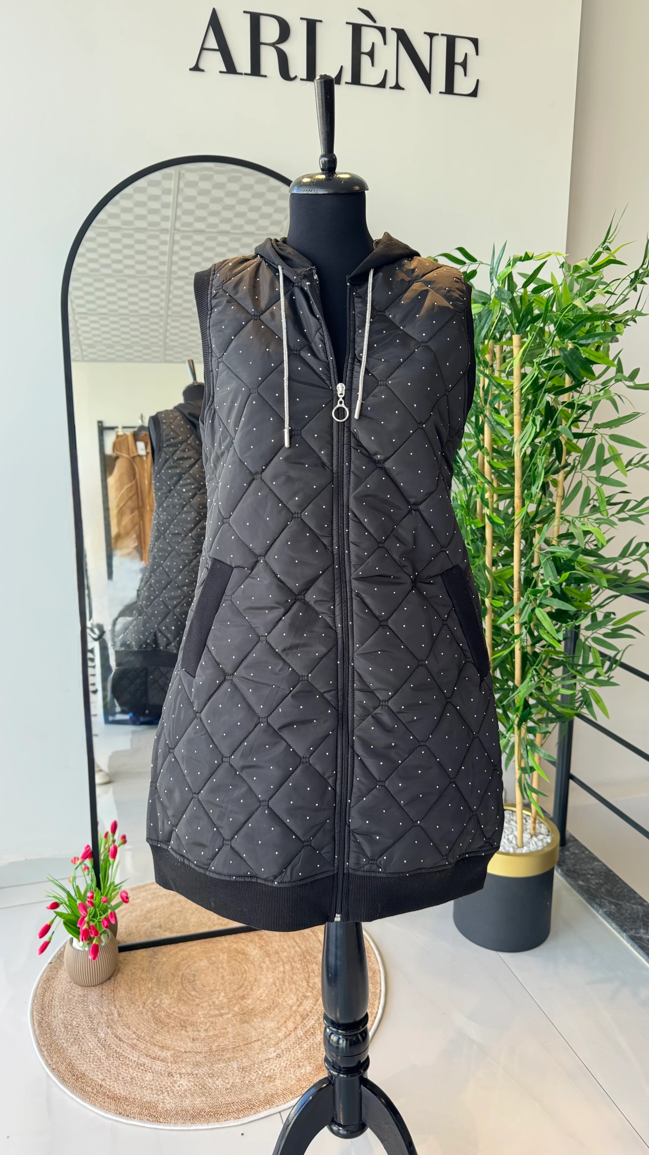 Boydan Taşlı Kapitone Yelek - Siyah