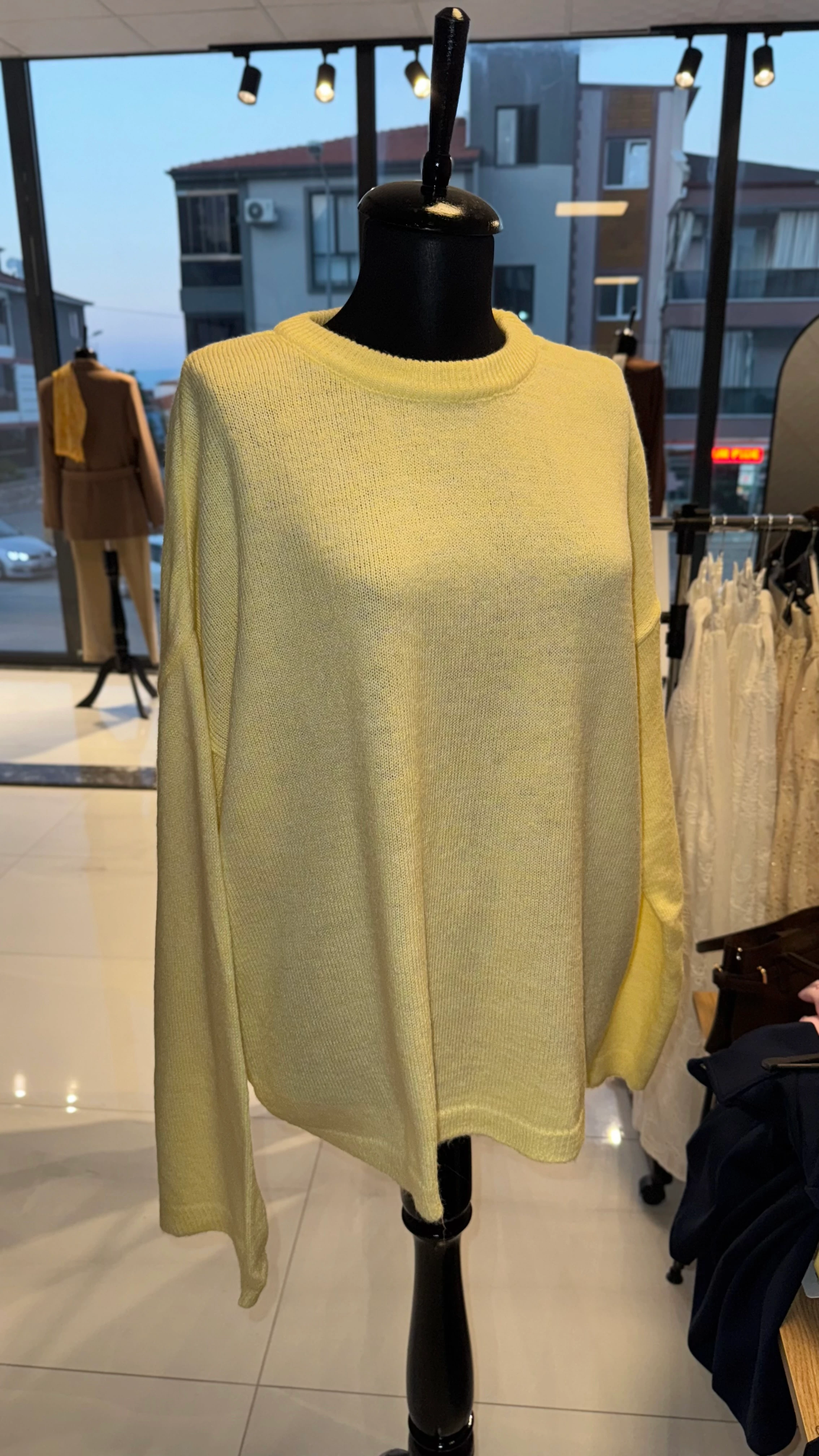 Bisiklet Yaka Rahat Kalıp Kazak - Sarı