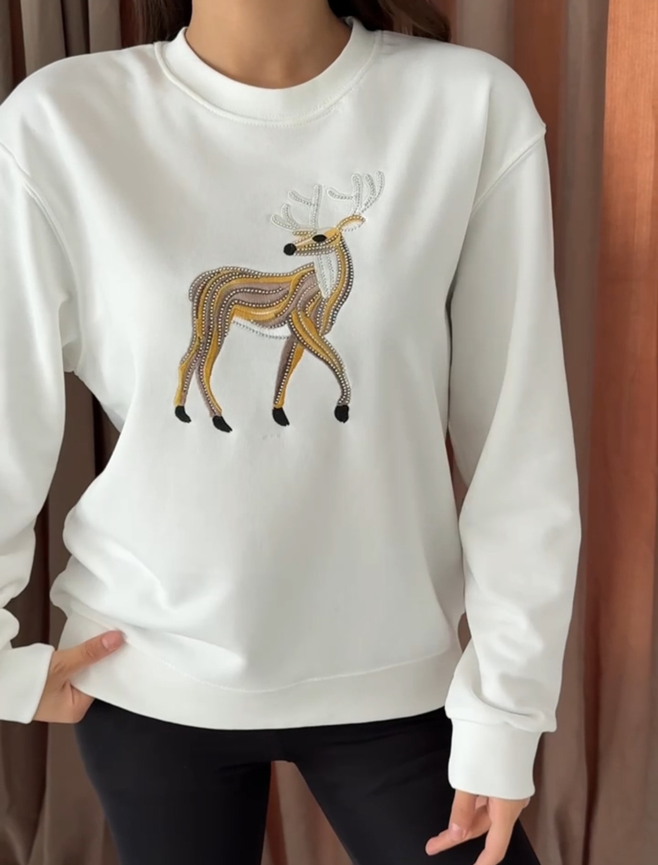 Desenli Beyaz Sweatshirt