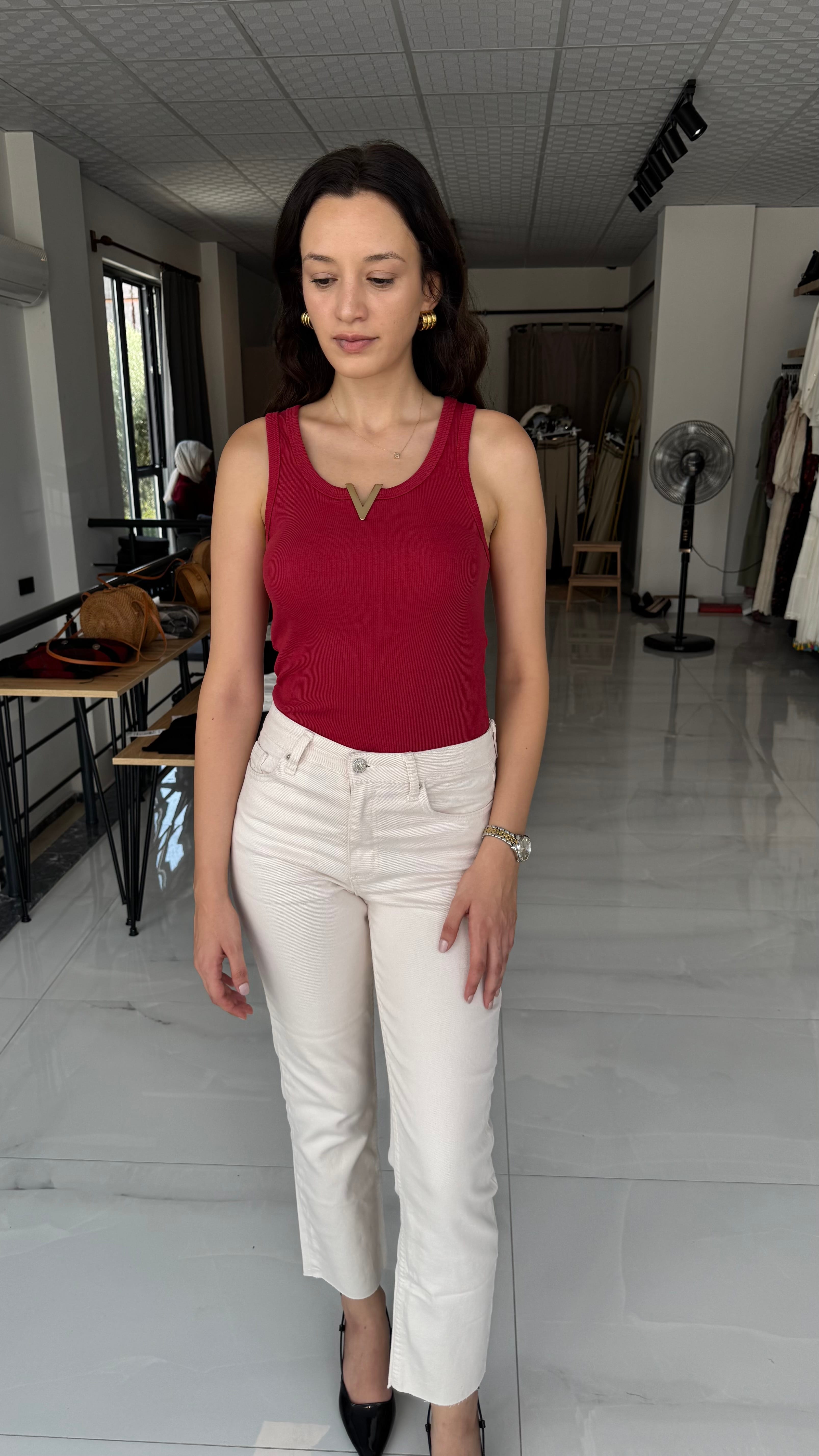 V Detaylı Kaşkorse Badi - Kırmızı